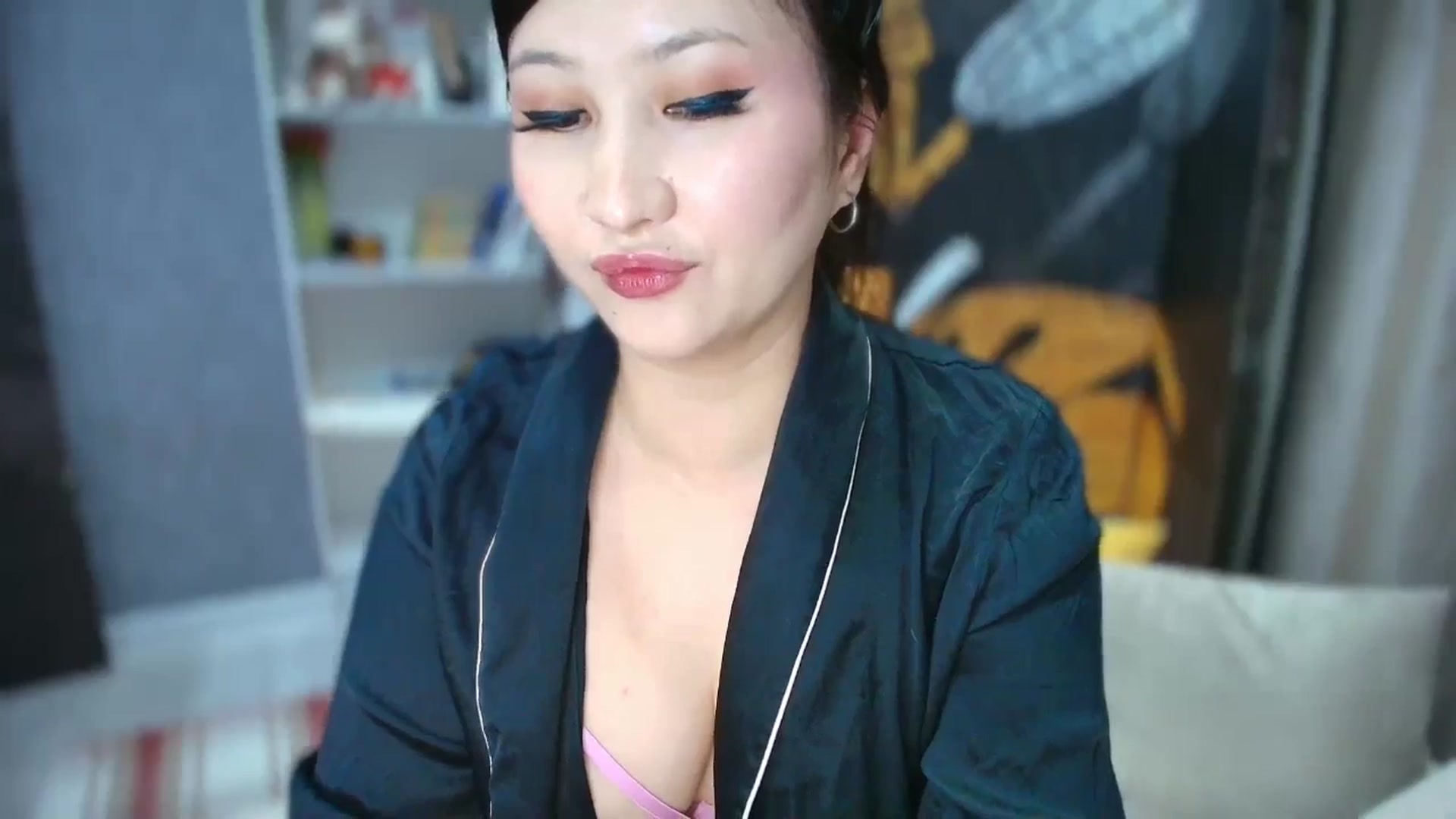Gallery image thumbnail from Cutiethebomb's myfreecams stream on, 04/22/2026, 23:16 image 19 of 20
