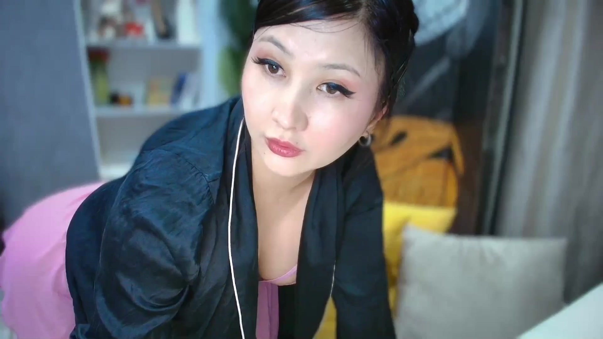 Gallery image thumbnail from Cutiethebomb's myfreecams stream on, 04/22/2026, 23:16 image 20 of 20