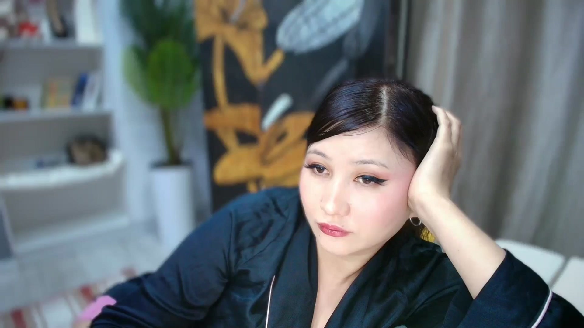 Gallery image thumbnail from Cutiethebomb's myfreecams stream on, 04/22/2026, 23:16 image 10 of 20