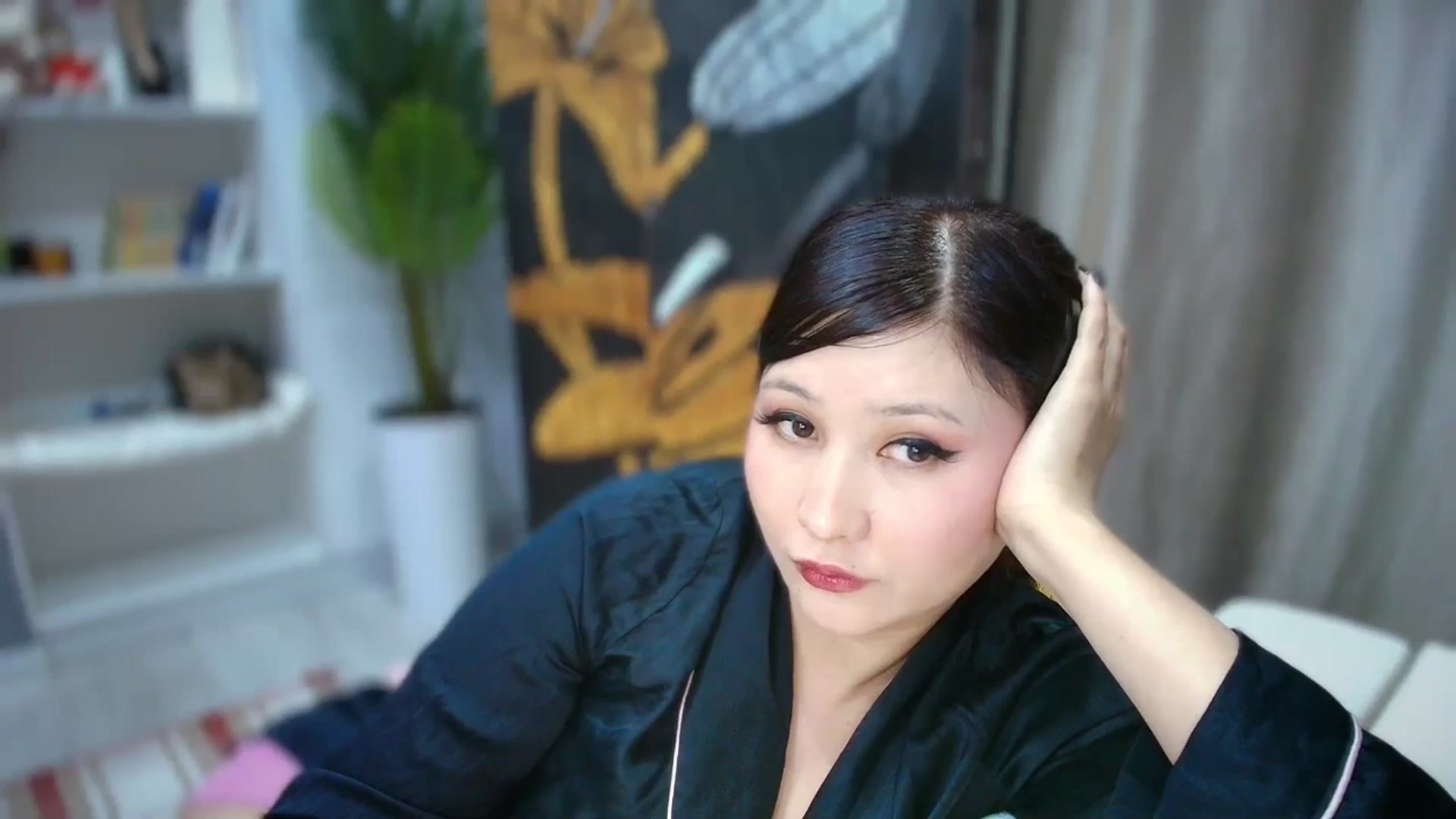 Gallery image thumbnail from Cutiethebomb's myfreecams stream on, 04/22/2026, 23:16 image 12 of 20