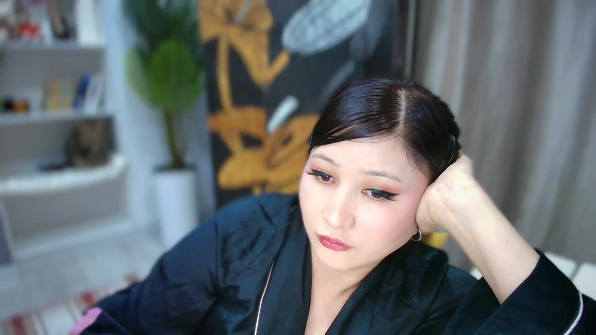 Gallery image thumbnail from Cutiethebomb's myfreecams stream on, 04/22/2026, 23:16 image 8 of 20