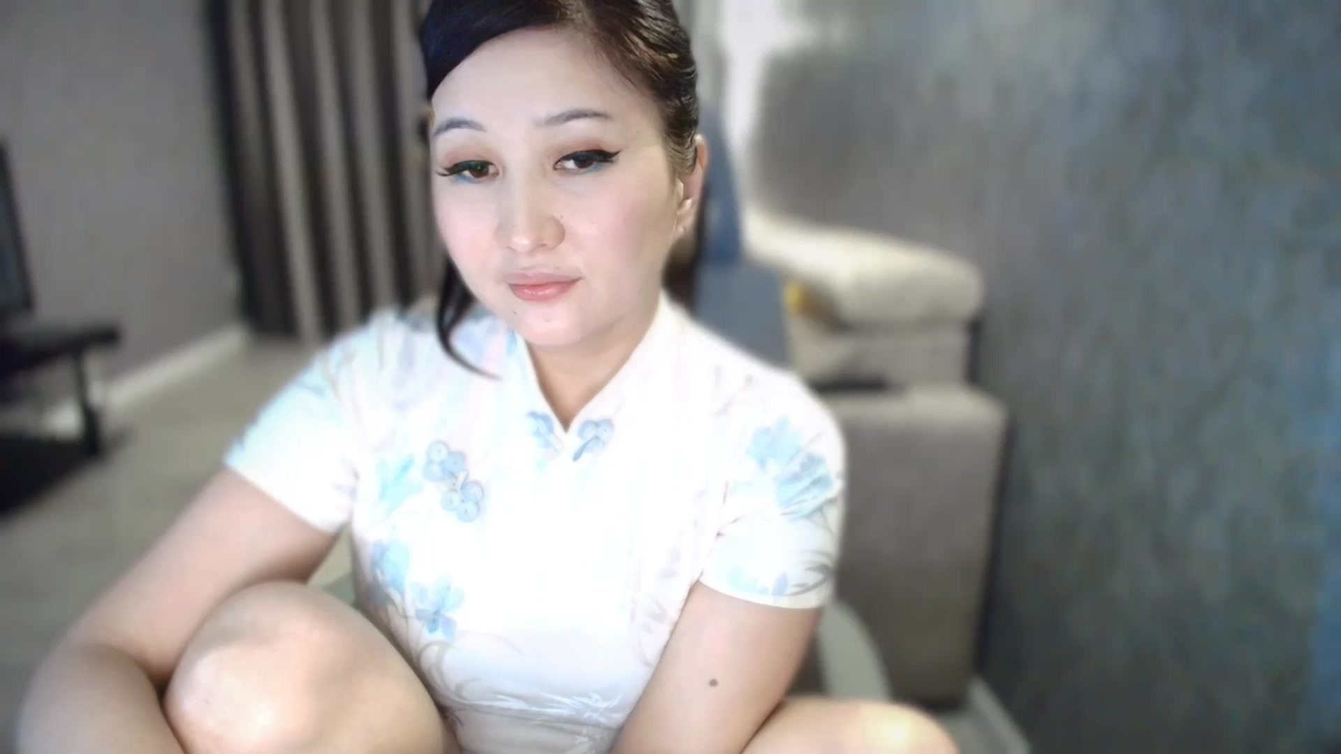 Gallery image thumbnail from Cutiethebomb's myfreecams stream on, 05/05/2026, 20:35 image 15 of 20