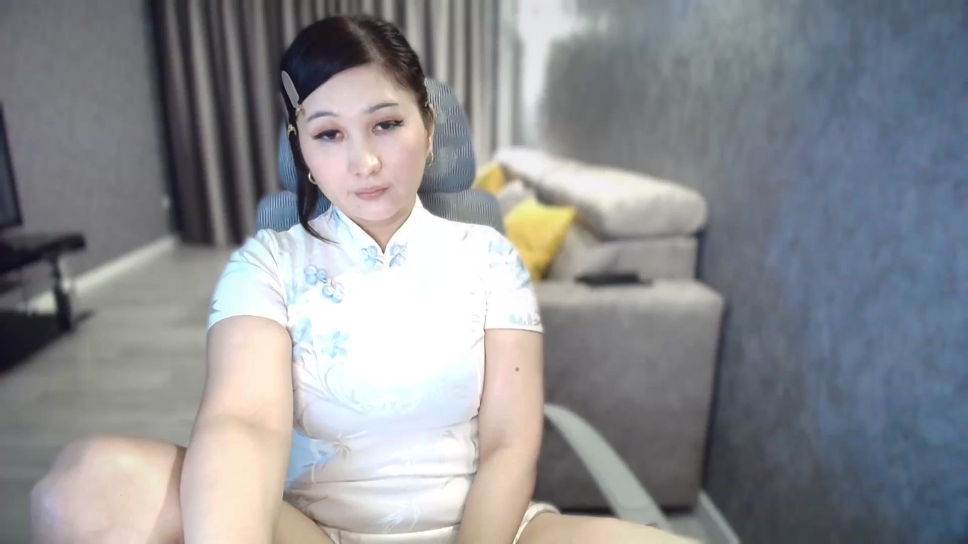 Gallery image thumbnail from Cutiethebomb's myfreecams stream on, 05/05/2026, 20:35 image 9 of 20
