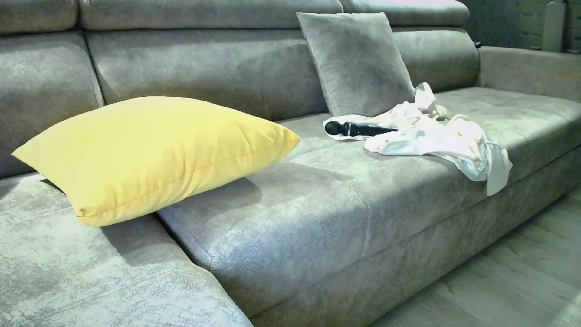 Gallery image thumbnail from Cutiethebomb's myfreecams stream on, 05/05/2026, 22:12 image 1 of 20