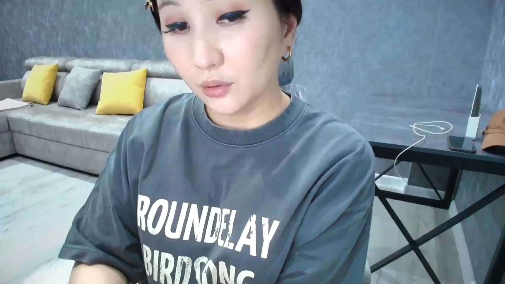 Gallery image thumbnail from Cutiethebomb's myfreecams stream on, 05/07/2026, 23:05 image 9 of 20