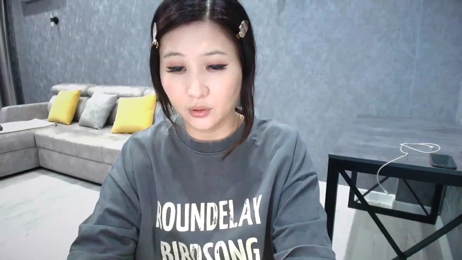 Gallery image thumbnail from Cutiethebomb's myfreecams stream on, 05/07/2026, 23:05 image 3 of 20