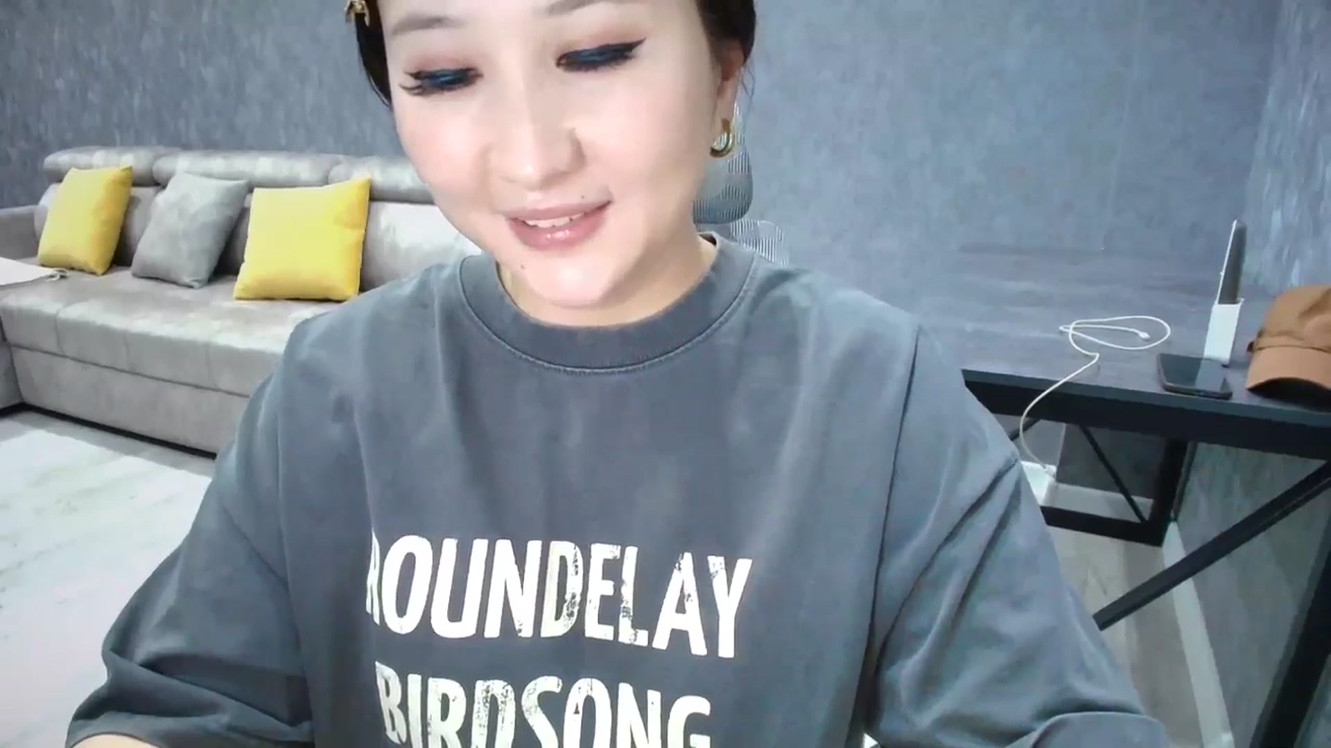 Gallery image thumbnail from Cutiethebomb's myfreecams stream on, 05/07/2026, 23:05 image 13 of 20