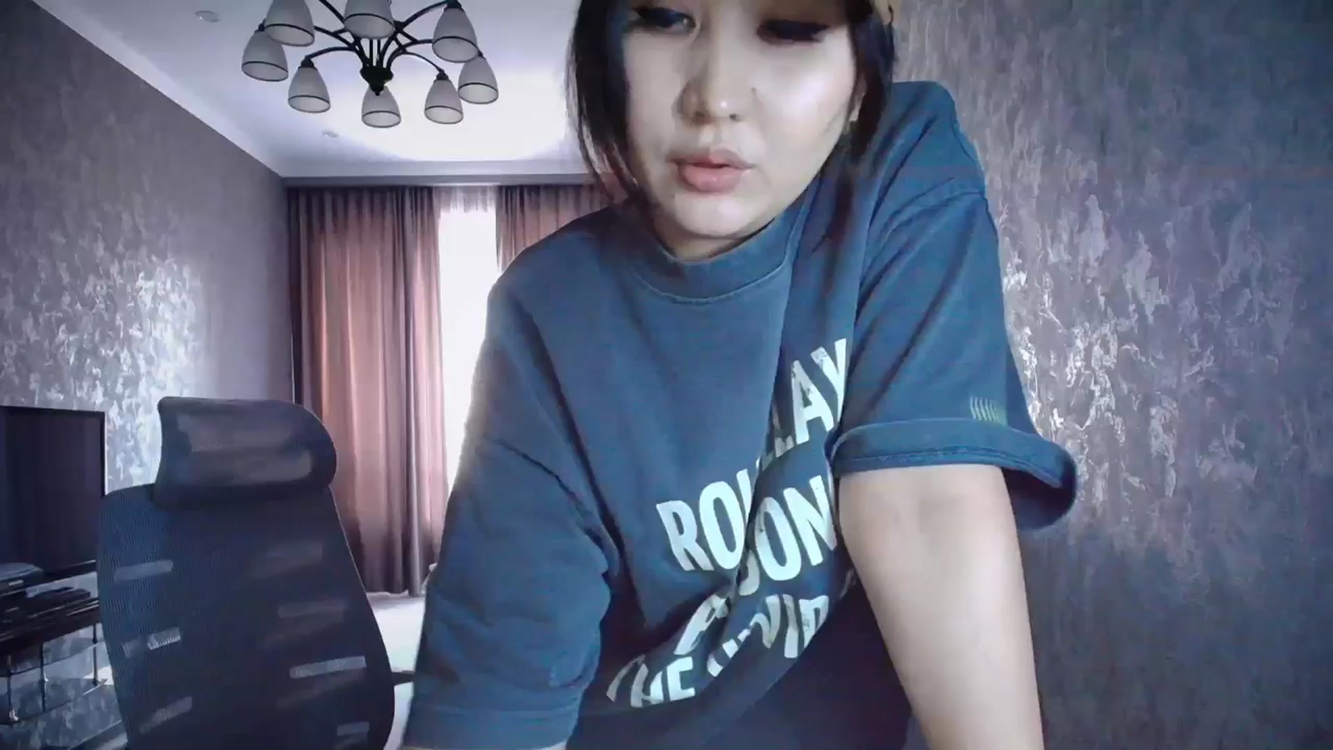 Gallery image thumbnail from Cutiethebomb's myfreecams stream on, 05/08/2026, 24:56 image 1 of 20