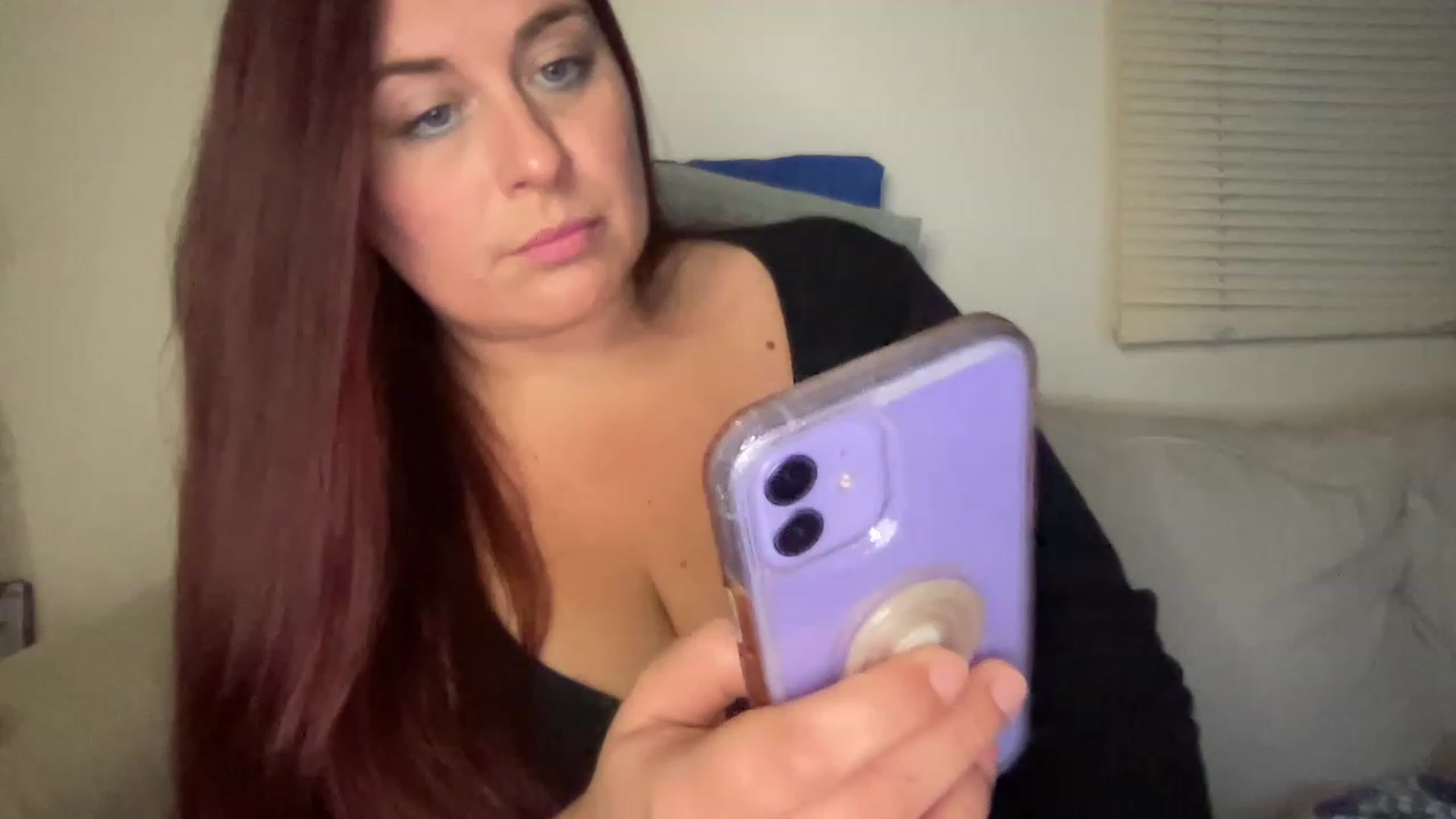 Gallery image thumbnail from Cutiexxxx's myfreecams stream on, 11/21/2022, 17:43 image 10 of 20