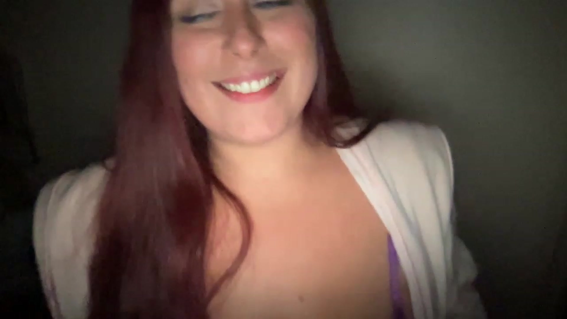 Gallery image thumbnail from Cutiexxxx's myfreecams stream on, 11/23/2022, 23:29 image 18 of 20