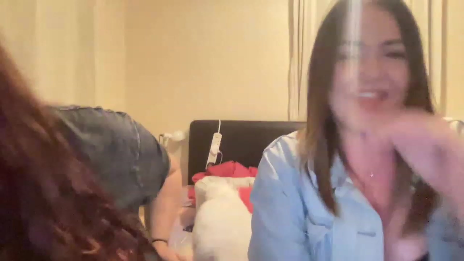 Gallery image thumbnail from Cutiexxxx's myfreecams stream on, 02/18/2023, 17:53 image 1 of 20