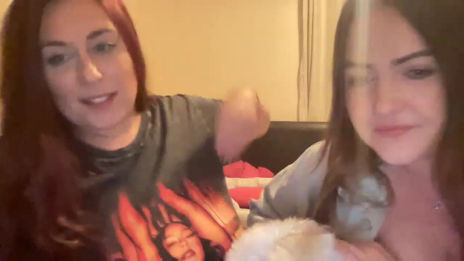 Gallery image thumbnail from Cutiexxxx's myfreecams stream on, 02/18/2023, 17:53 image 11 of 20