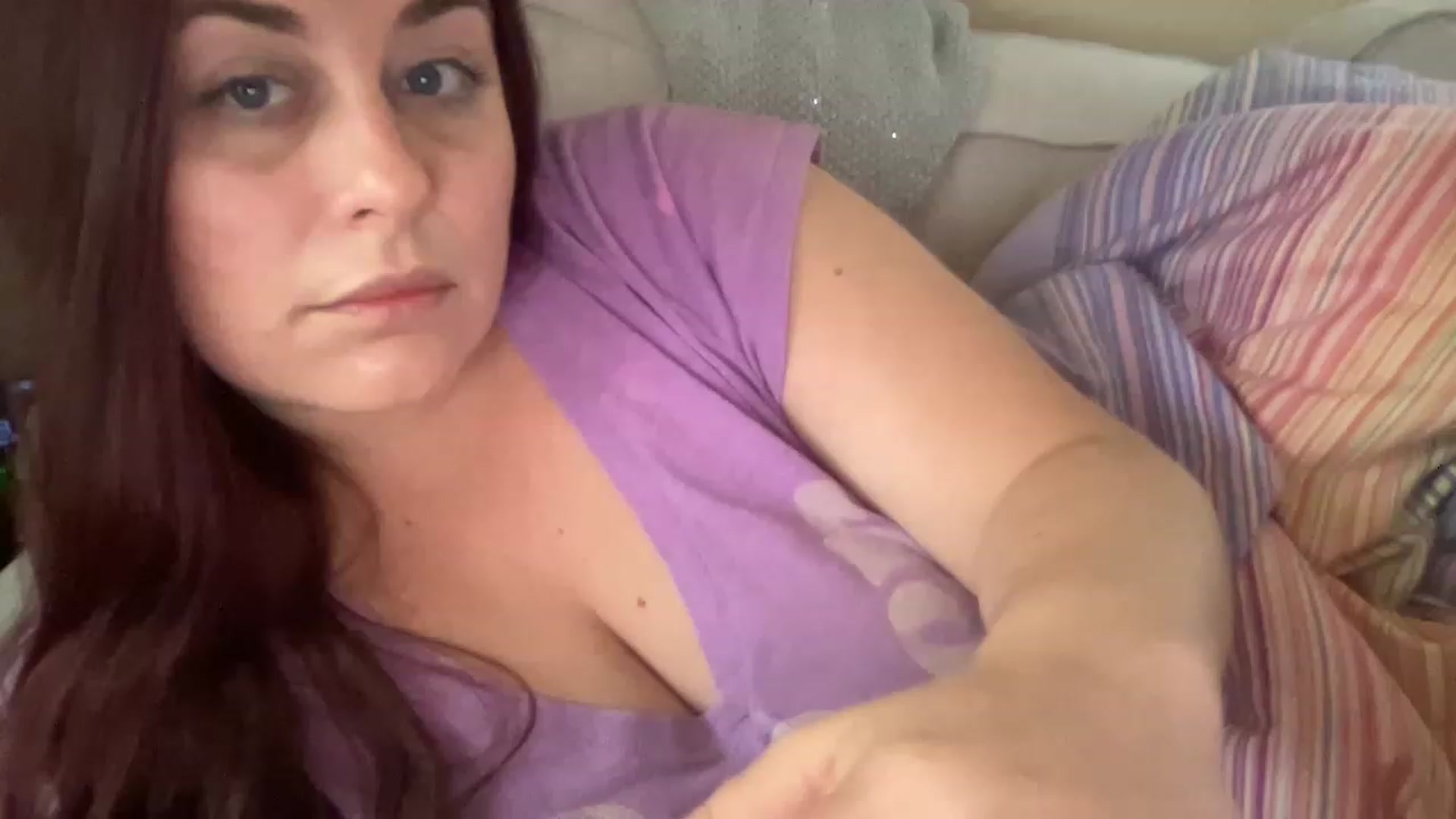 Gallery image thumbnail from Cutiexxxx's myfreecams stream on, 02/22/2023, 10:00 image 16 of 20