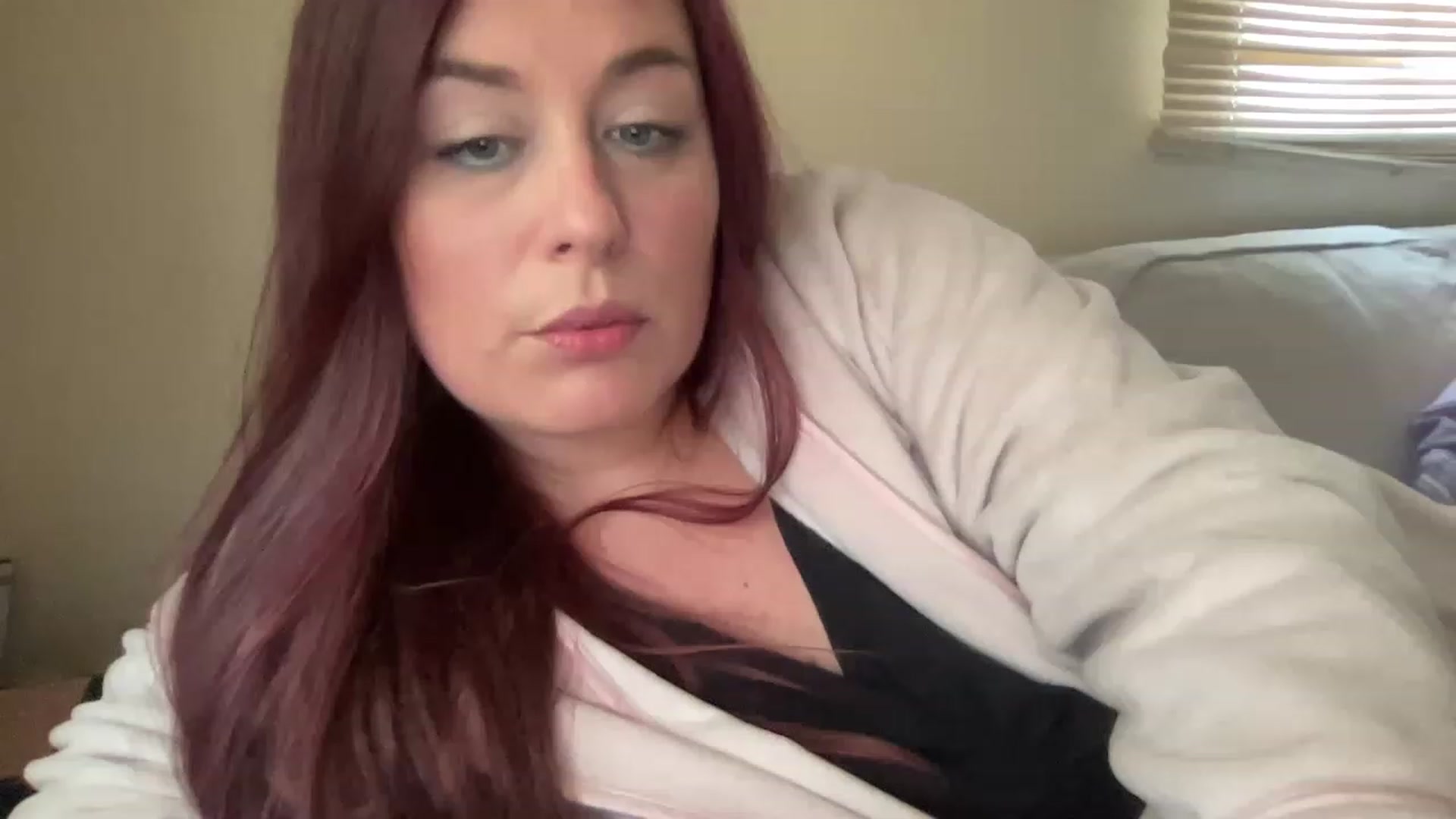 Gallery image thumbnail from Cutiexxxx's myfreecams stream on, 03/15/2023, 16:00 image 8 of 20