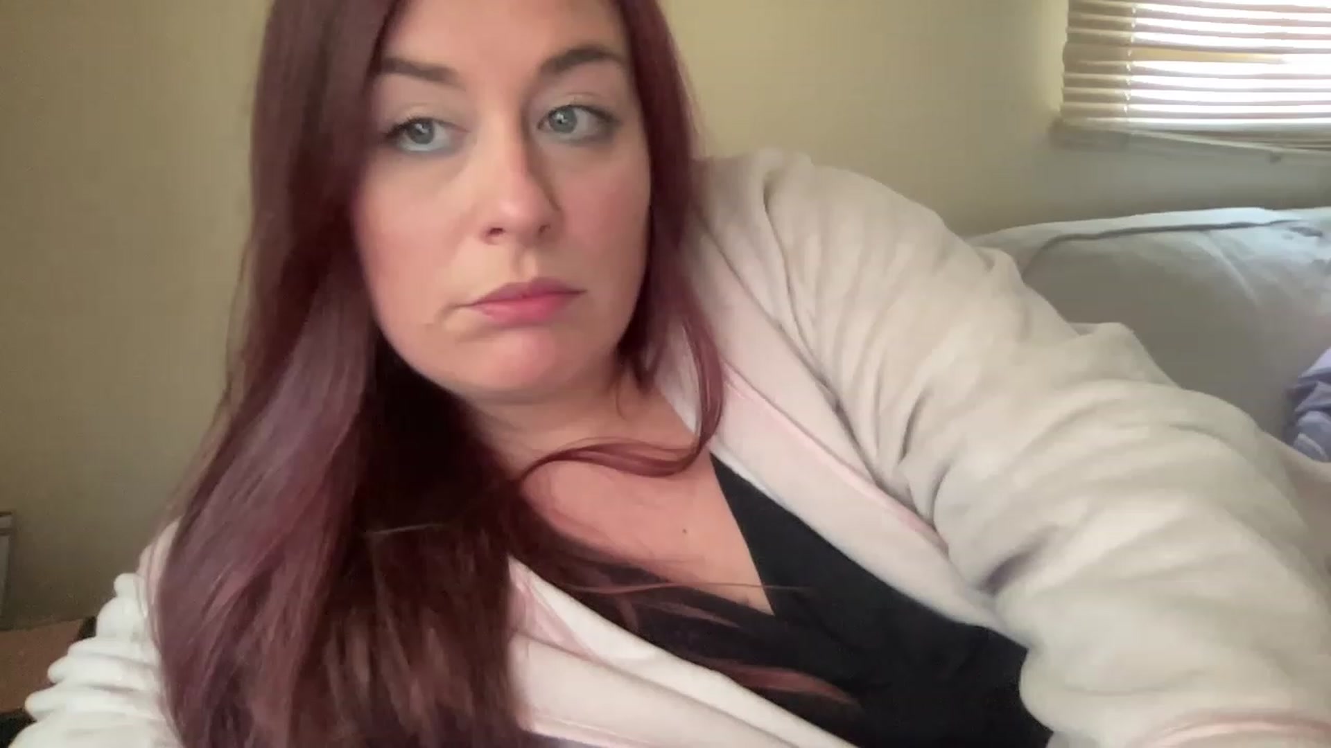 Gallery image thumbnail from Cutiexxxx's myfreecams stream on, 03/15/2023, 16:00 image 7 of 20