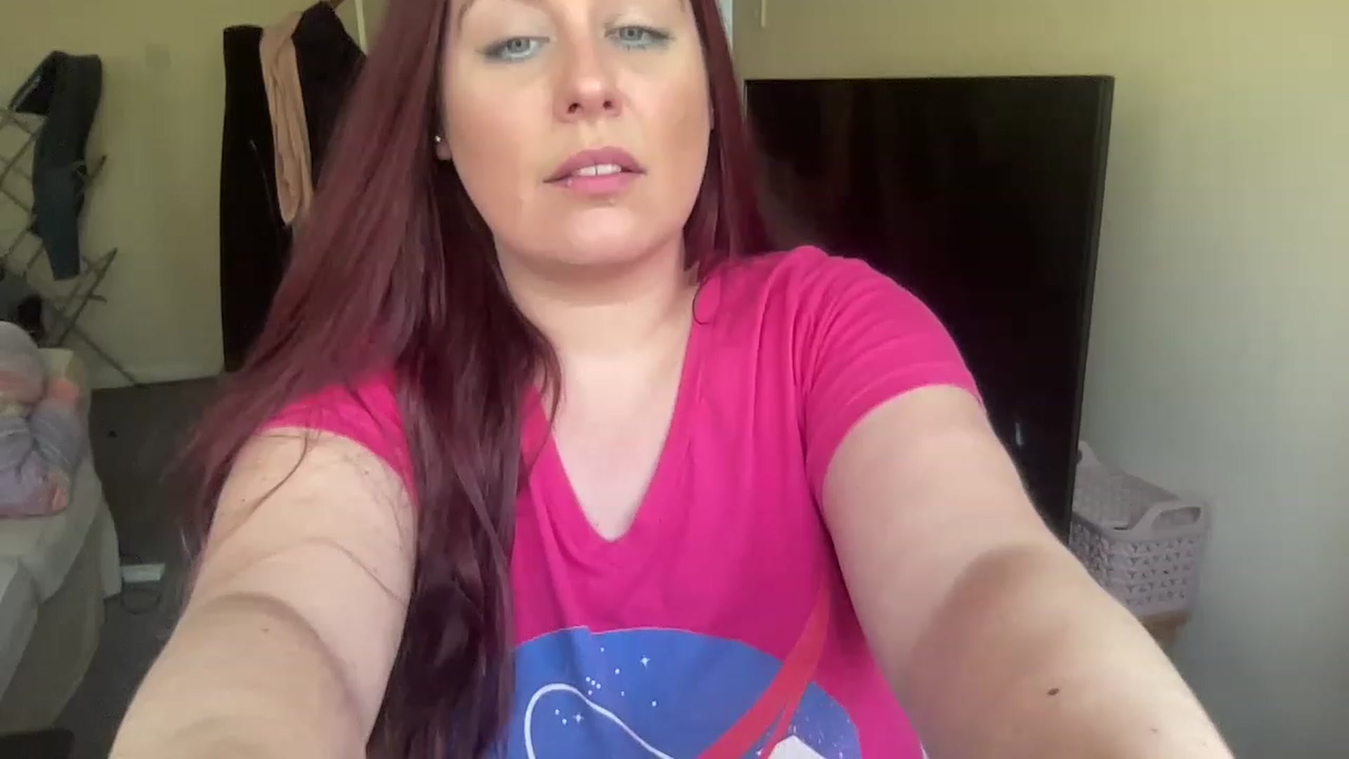 Gallery image thumbnail from Cutiexxxx's myfreecams stream on, 04/28/2023, 14:07 image 15 of 20