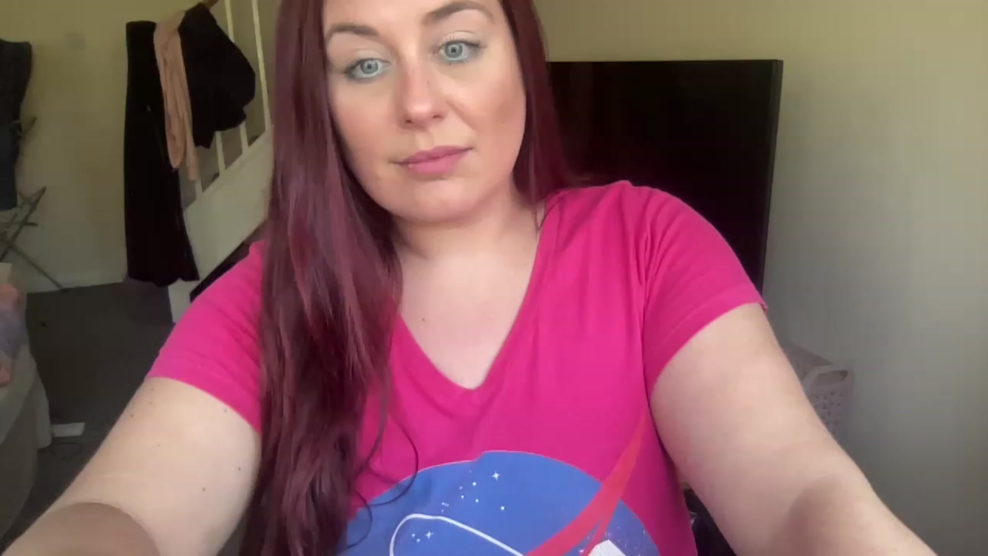 Gallery image thumbnail from Cutiexxxx's myfreecams stream on, 04/28/2023, 14:07 image 6 of 20