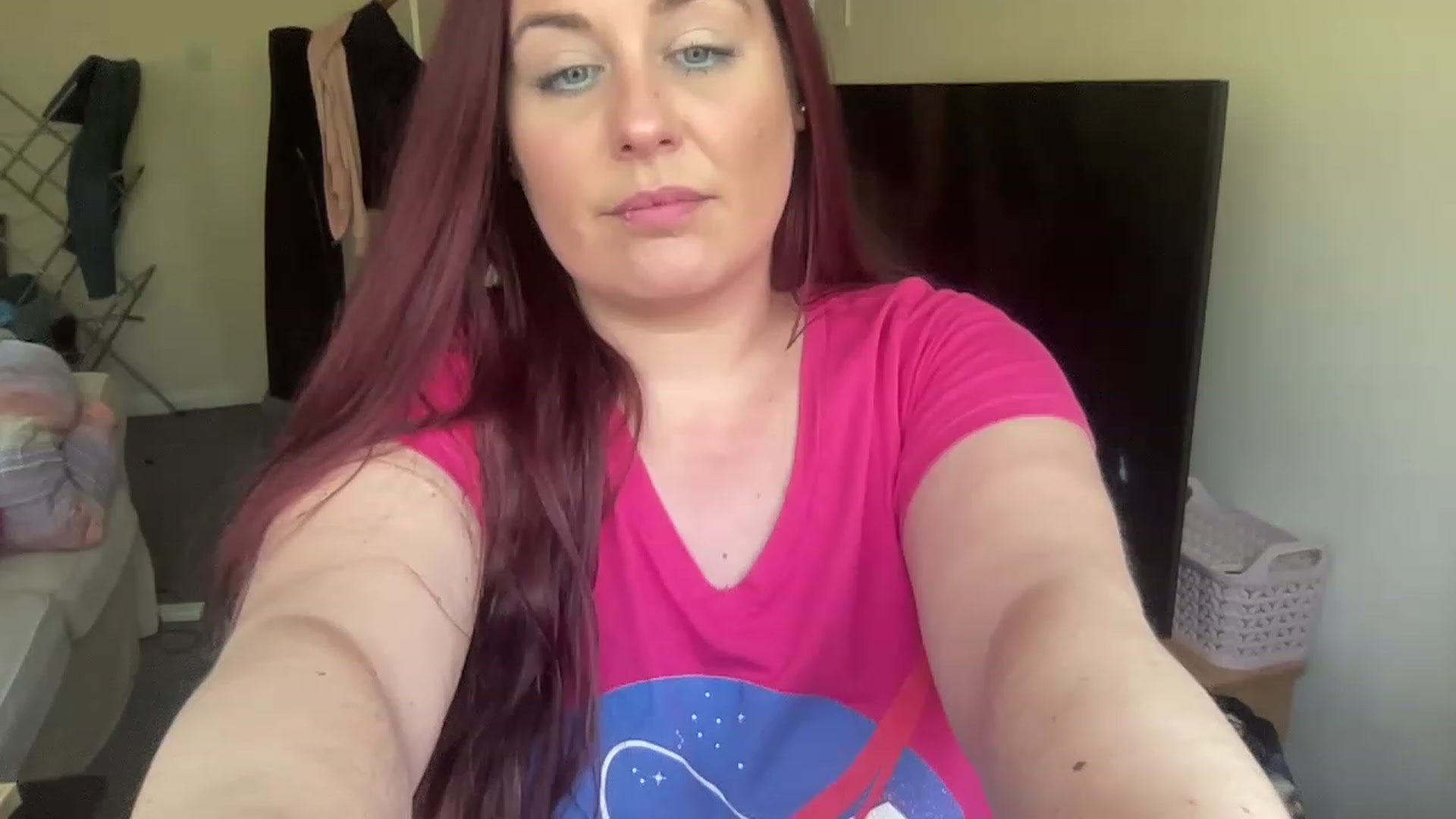 Gallery image thumbnail from Cutiexxxx's myfreecams stream on, 04/28/2023, 14:07 image 17 of 20