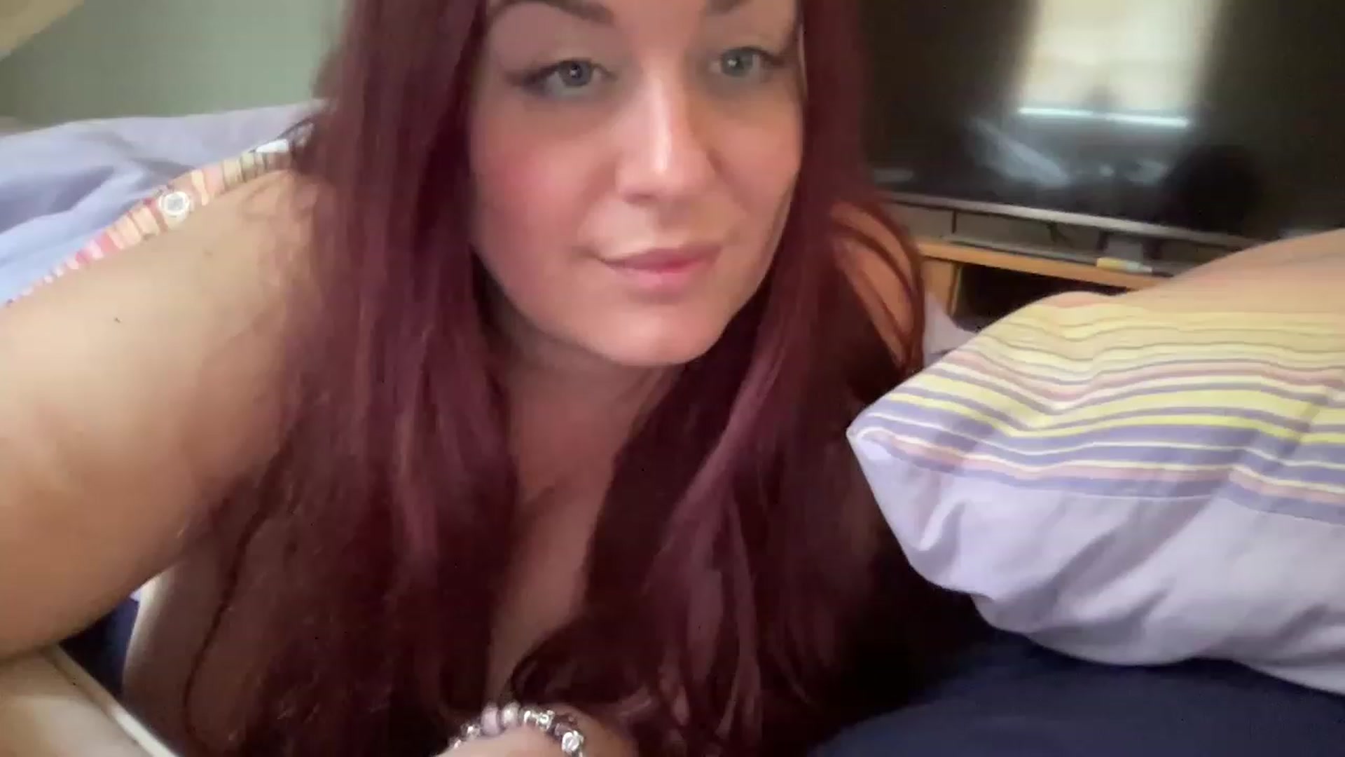 Gallery image thumbnail from Cutiexxxx's myfreecams stream on, 06/02/2023, 09:36 image 9 of 20