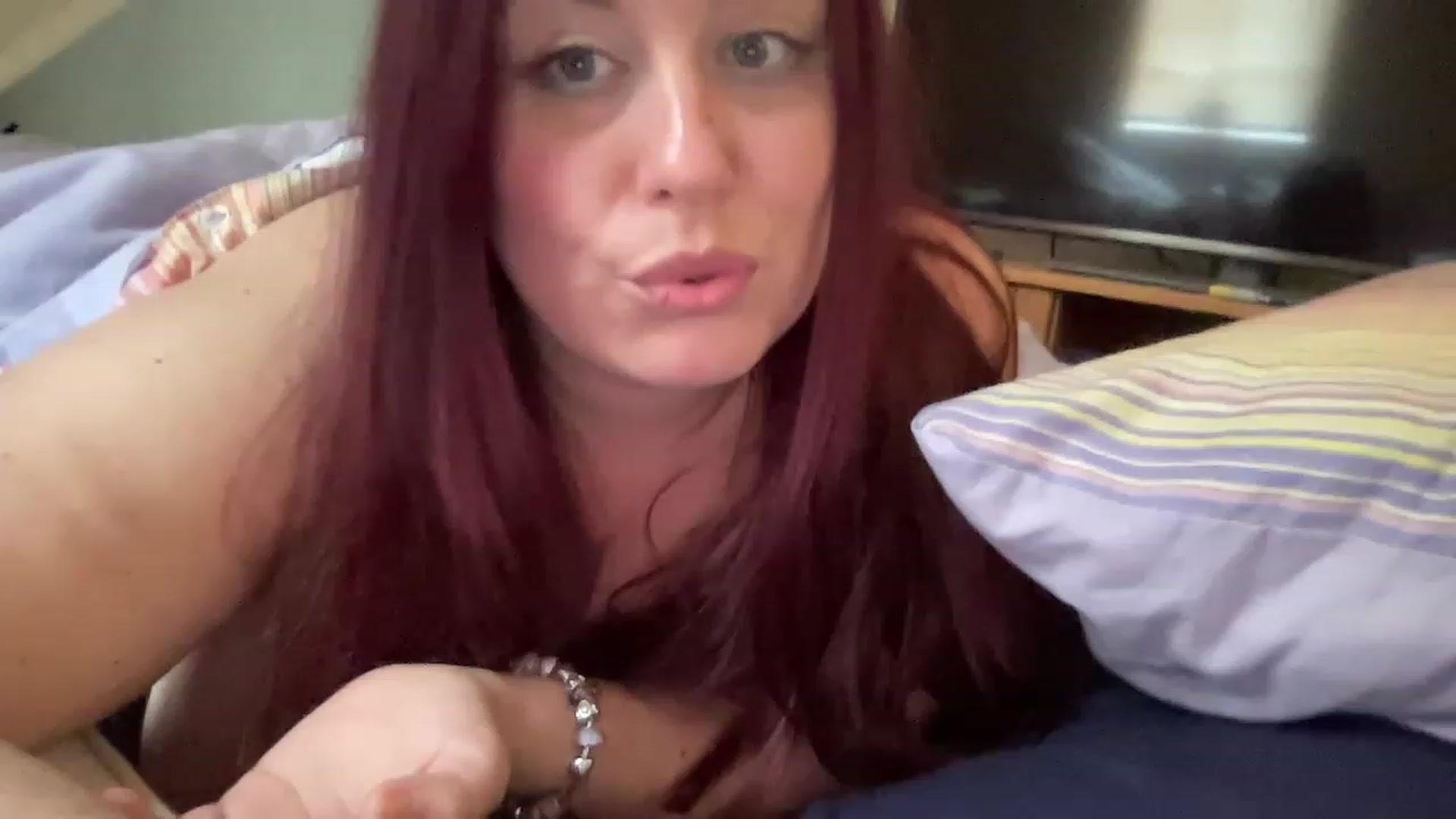 Gallery image thumbnail from Cutiexxxx's myfreecams stream on, 06/02/2023, 09:36 image 7 of 20