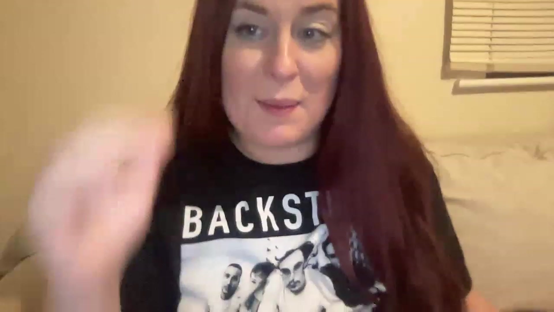 Gallery image thumbnail from Cutiexxxx's myfreecams stream on, 06/18/2023, 24:02 image 19 of 20