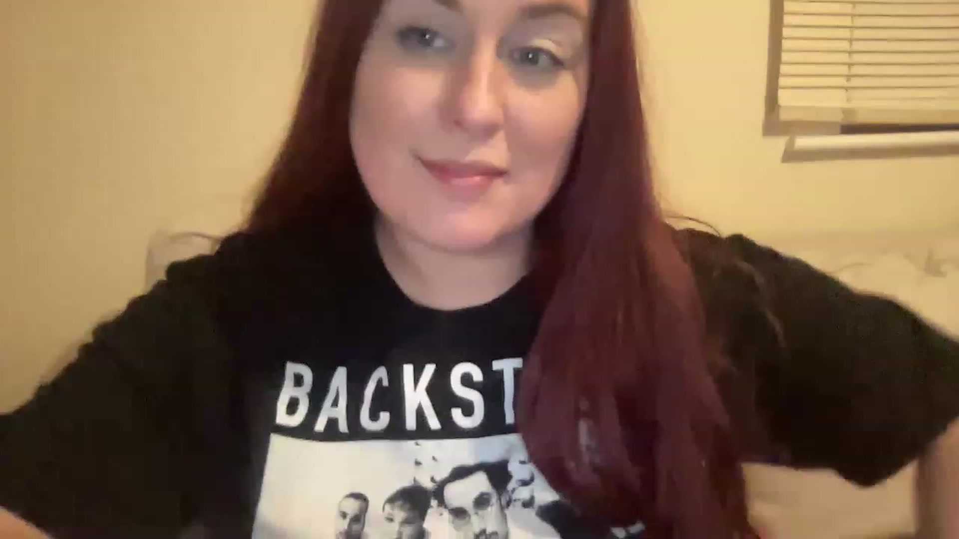 Gallery image thumbnail from Cutiexxxx's myfreecams stream on, 06/18/2023, 24:02 image 5 of 20