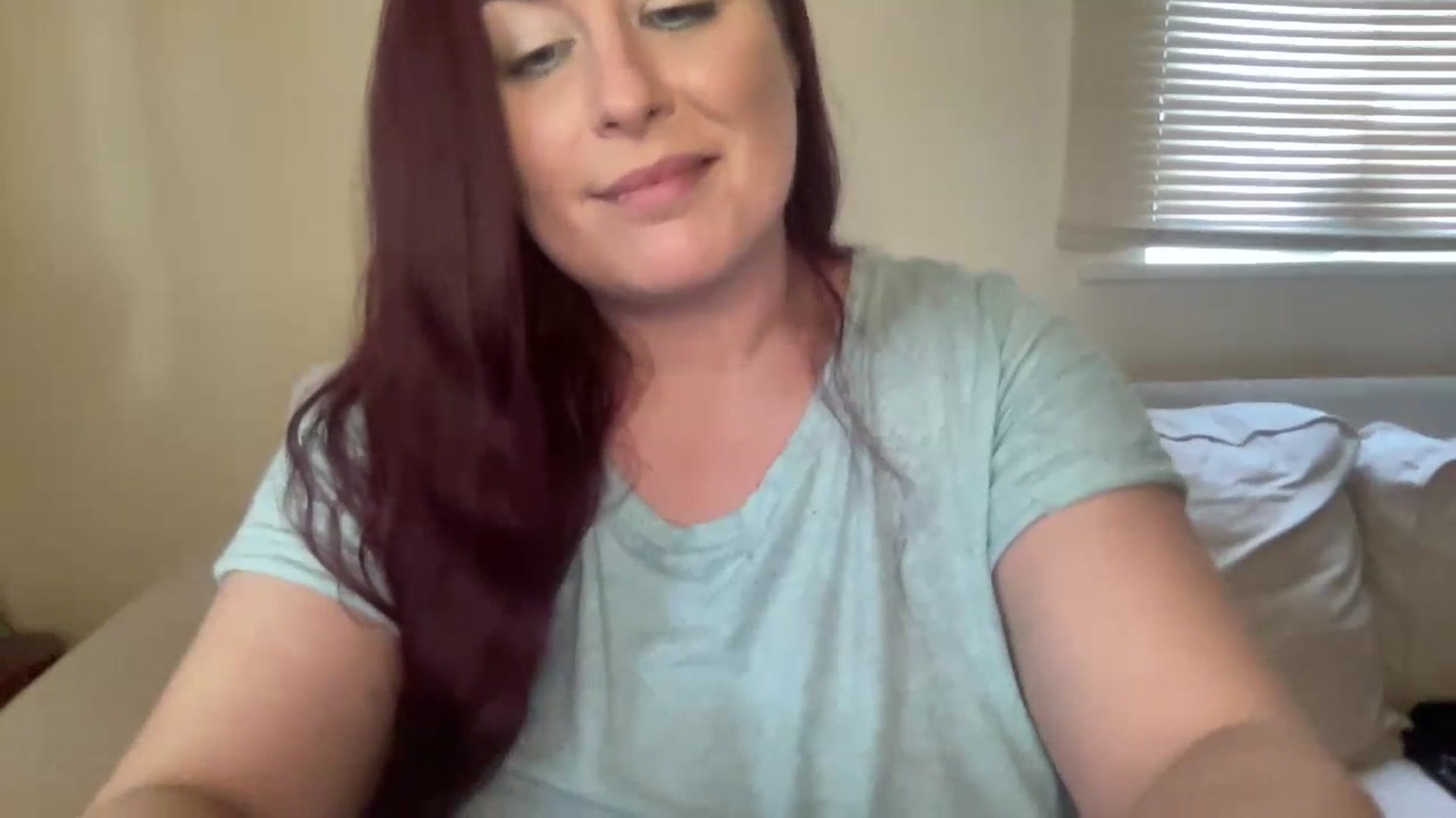 Gallery image thumbnail from Cutiexxxx's myfreecams stream on, 07/20/2023, 18:22 image 4 of 20