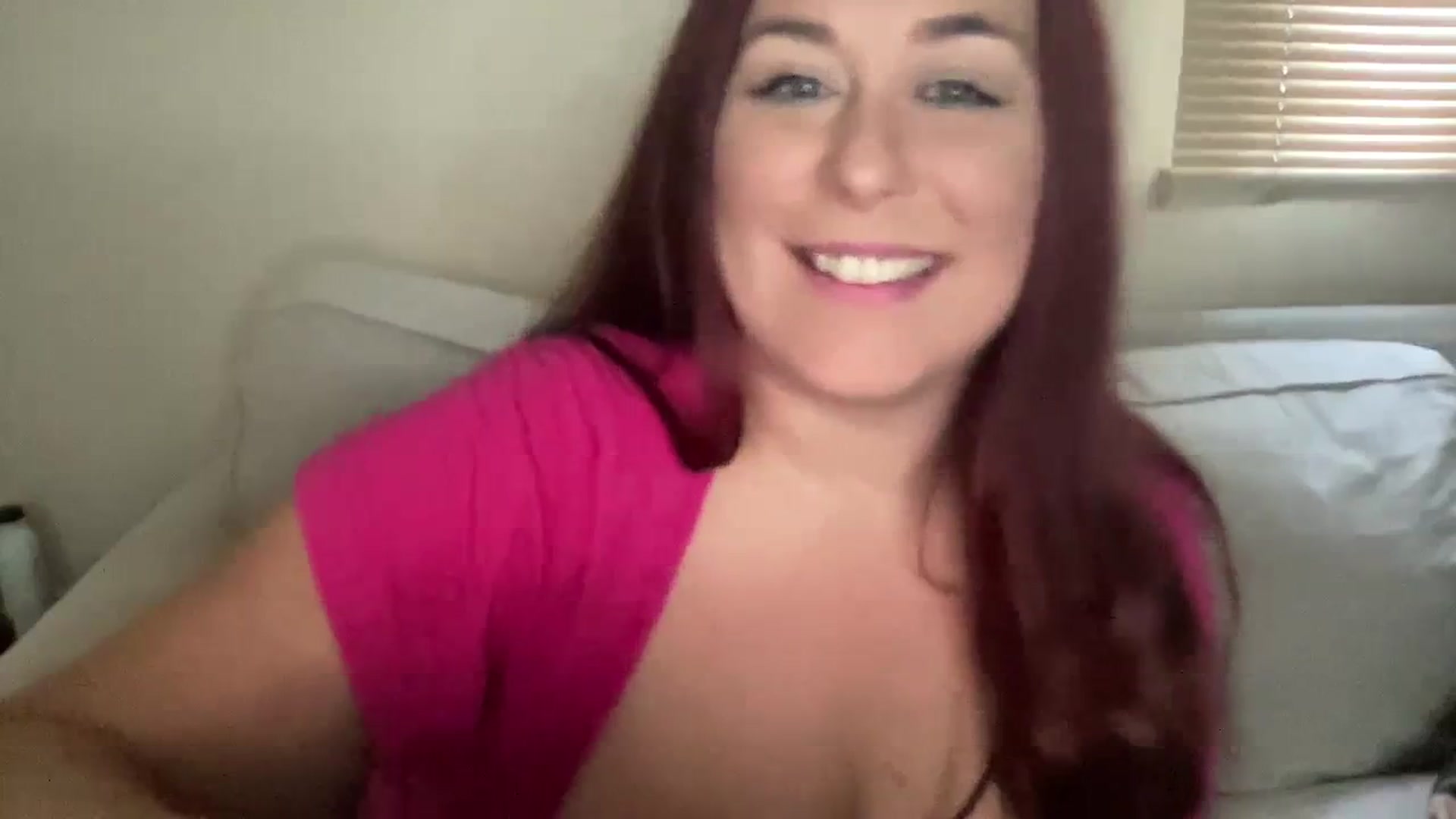 Gallery image thumbnail from Cutiexxxx's myfreecams stream on, 11/27/2023, 10:26 image 16 of 20