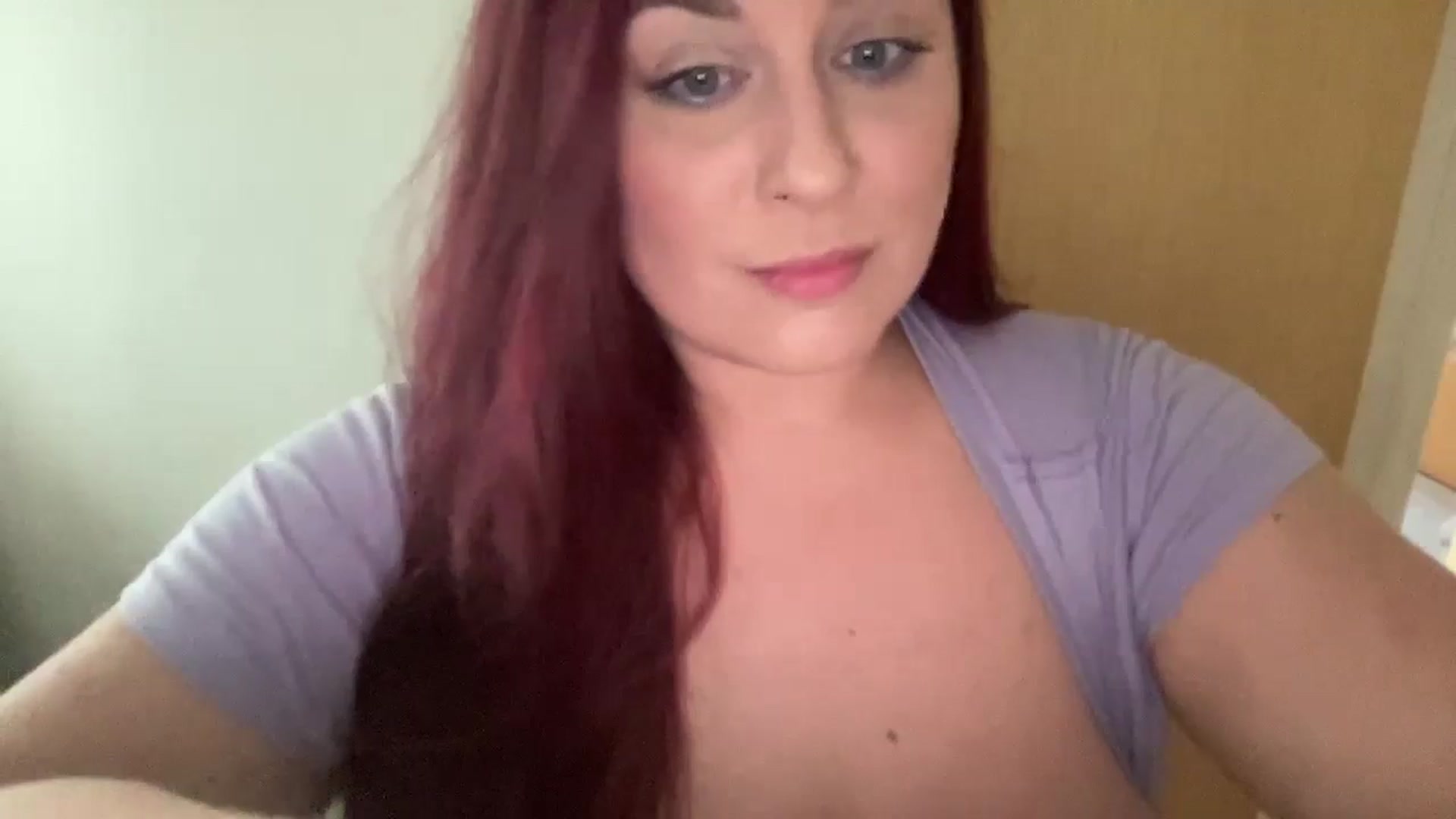 Gallery image thumbnail from Cutiexxxx's myfreecams stream on, 05/10/2024, 13:32 image 3 of 20