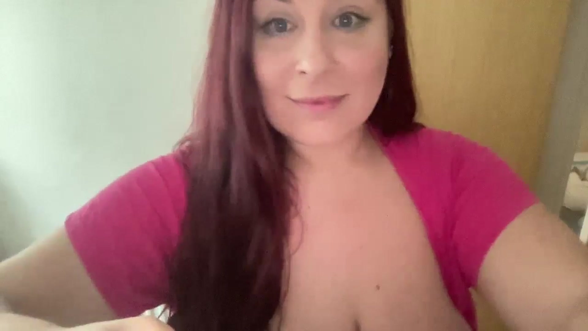 Gallery image thumbnail from Cutiexxxx's myfreecams stream on, 05/14/2024, 09:28 image 14 of 20