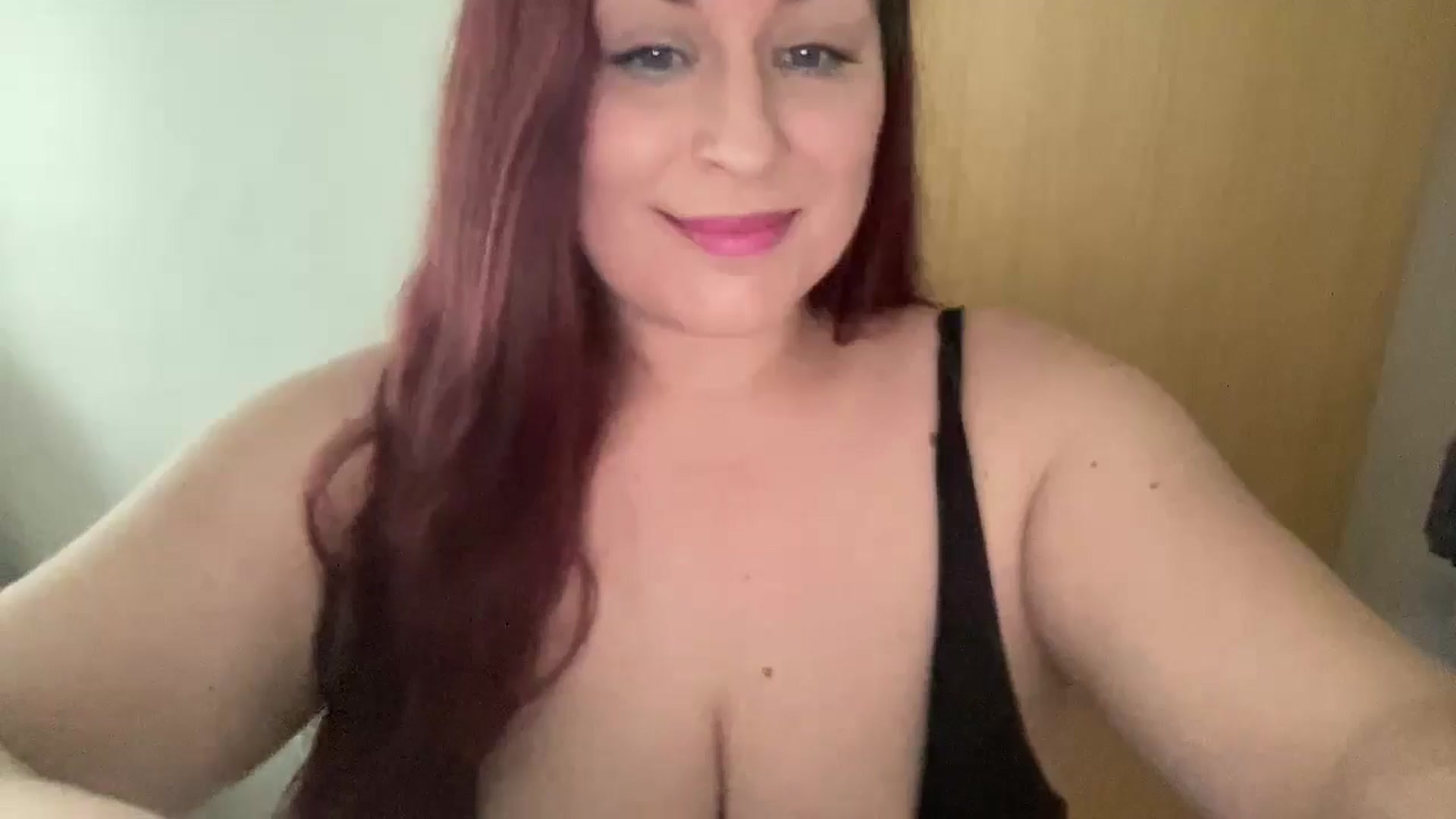 Gallery image thumbnail from Cutiexxxx's myfreecams stream on, 07/25/2024, 10:18 image 15 of 20
