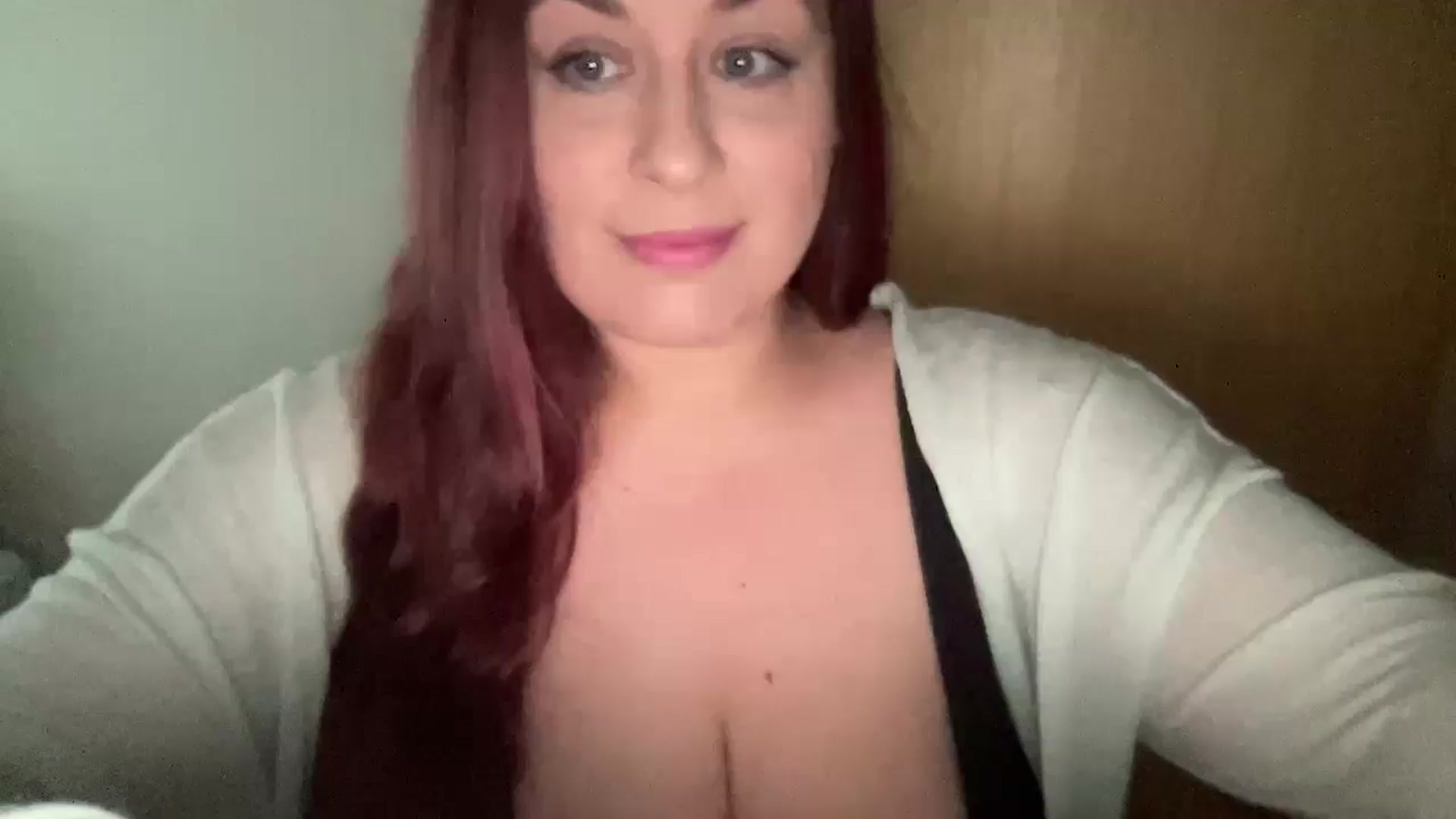 Gallery image thumbnail from Cutiexxxx's myfreecams stream on, 09/27/2024, 09:13 image 1 of 20