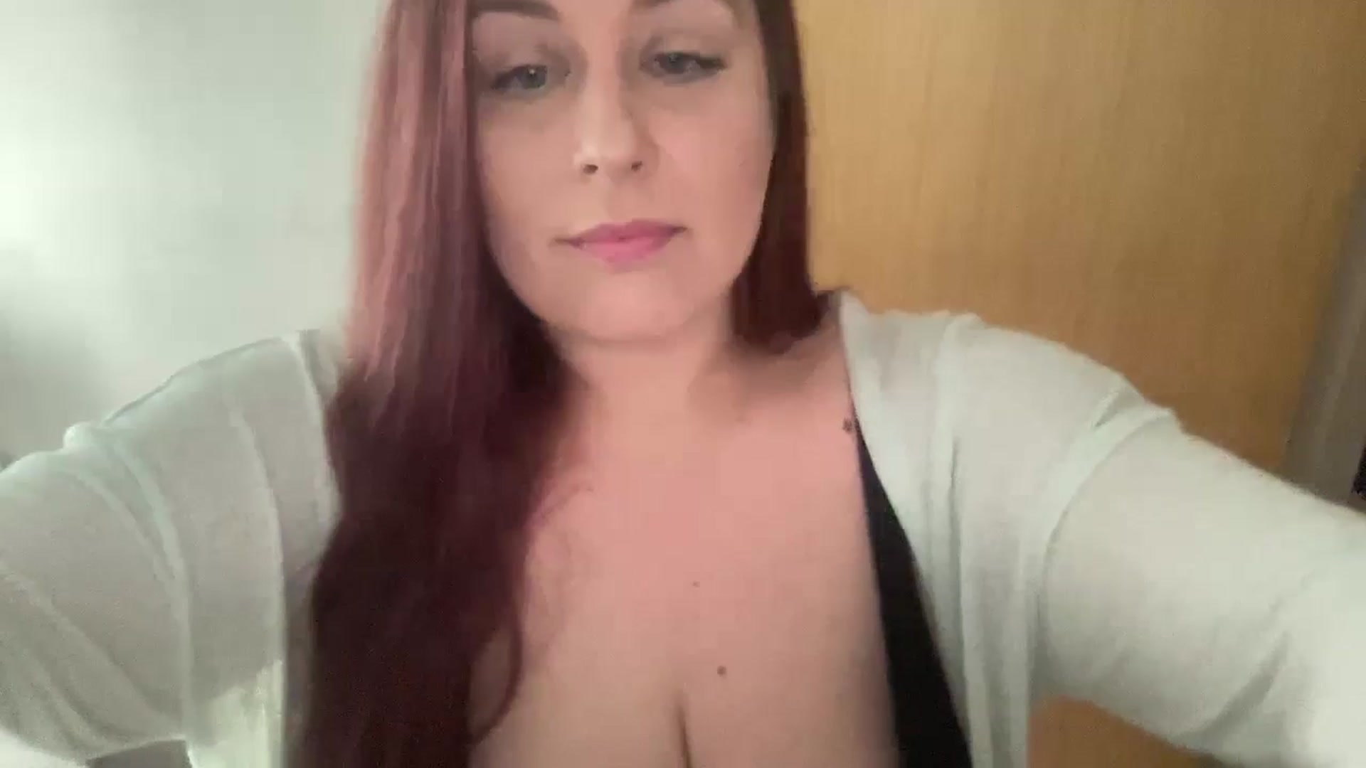 Gallery image thumbnail from Cutiexxxx's myfreecams stream on, 10/02/2024, 11:02 image 19 of 20