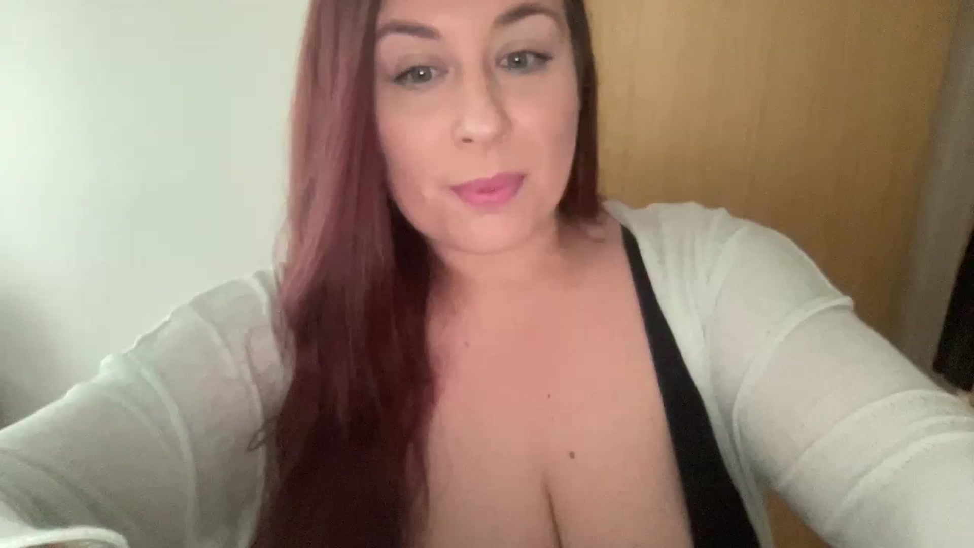 Gallery image thumbnail from Cutiexxxx's myfreecams stream on, 10/02/2024, 11:02 image 2 of 20
