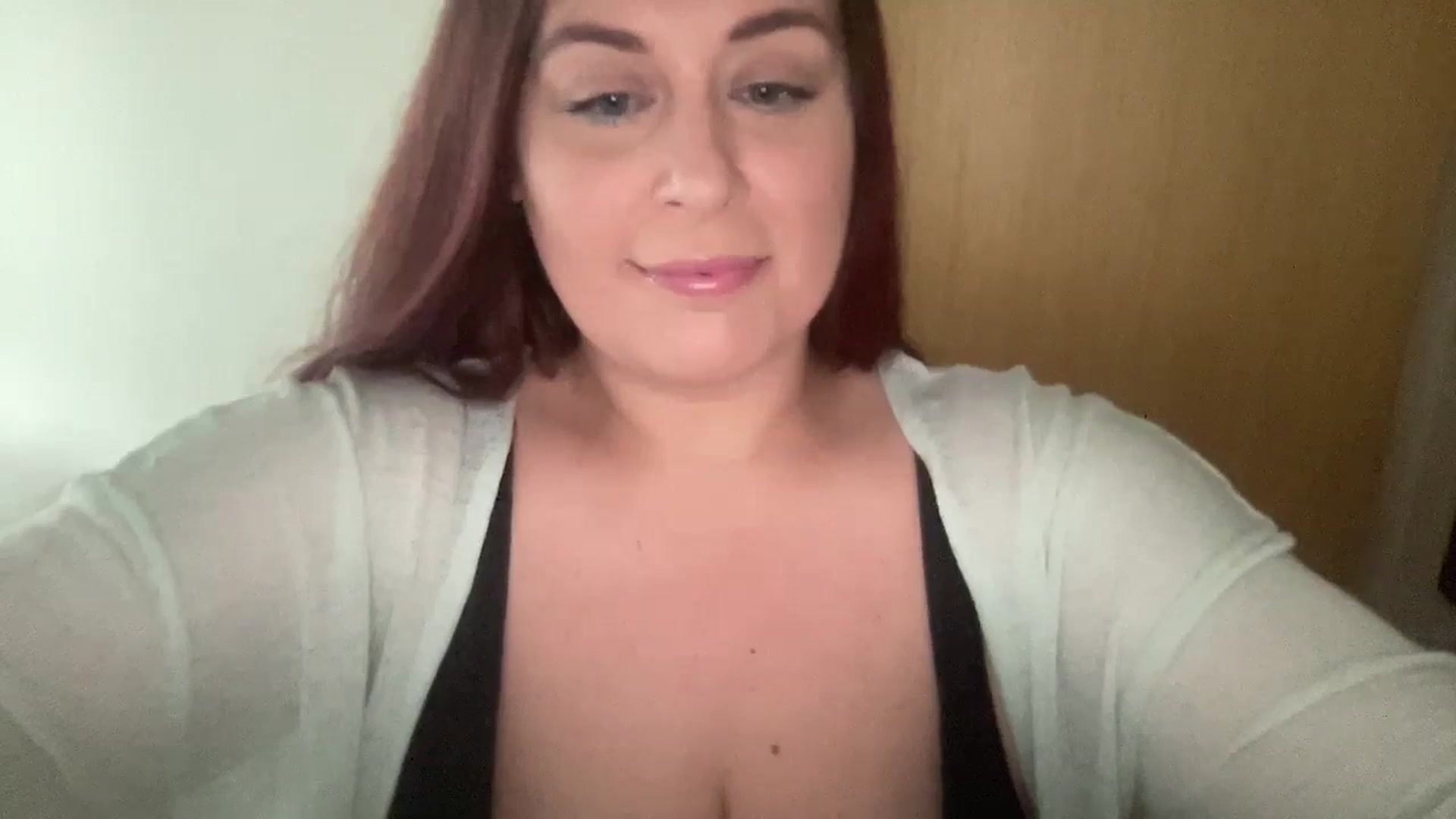 Gallery image thumbnail from Cutiexxxx's myfreecams stream on, 10/31/2024, 10:36 image 6 of 20