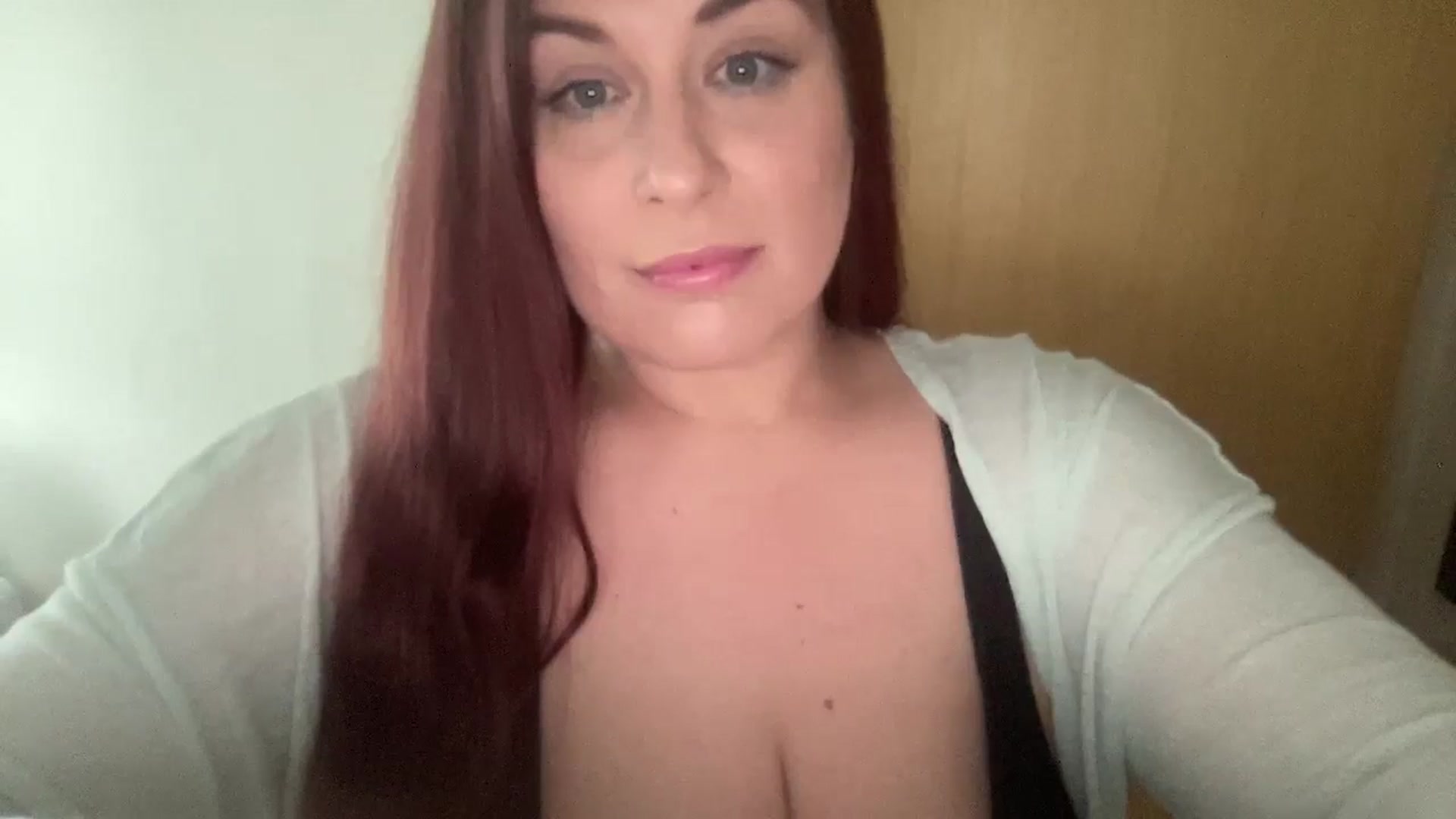 Gallery image thumbnail from Cutiexxxx's myfreecams stream on, 10/31/2024, 10:36 image 10 of 20