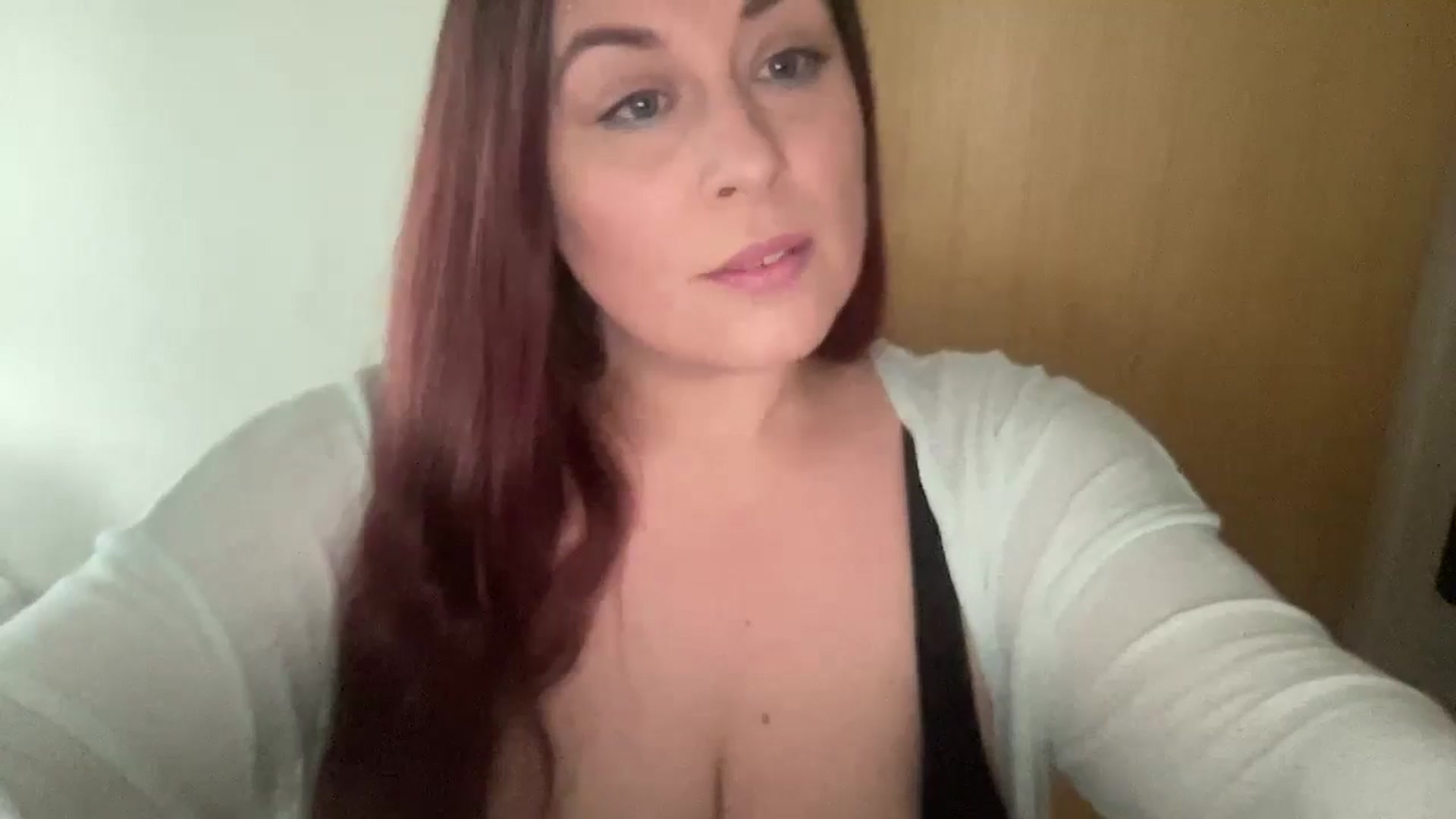 Gallery image thumbnail from Cutiexxxx's myfreecams stream on, 10/31/2024, 10:36 image 14 of 20