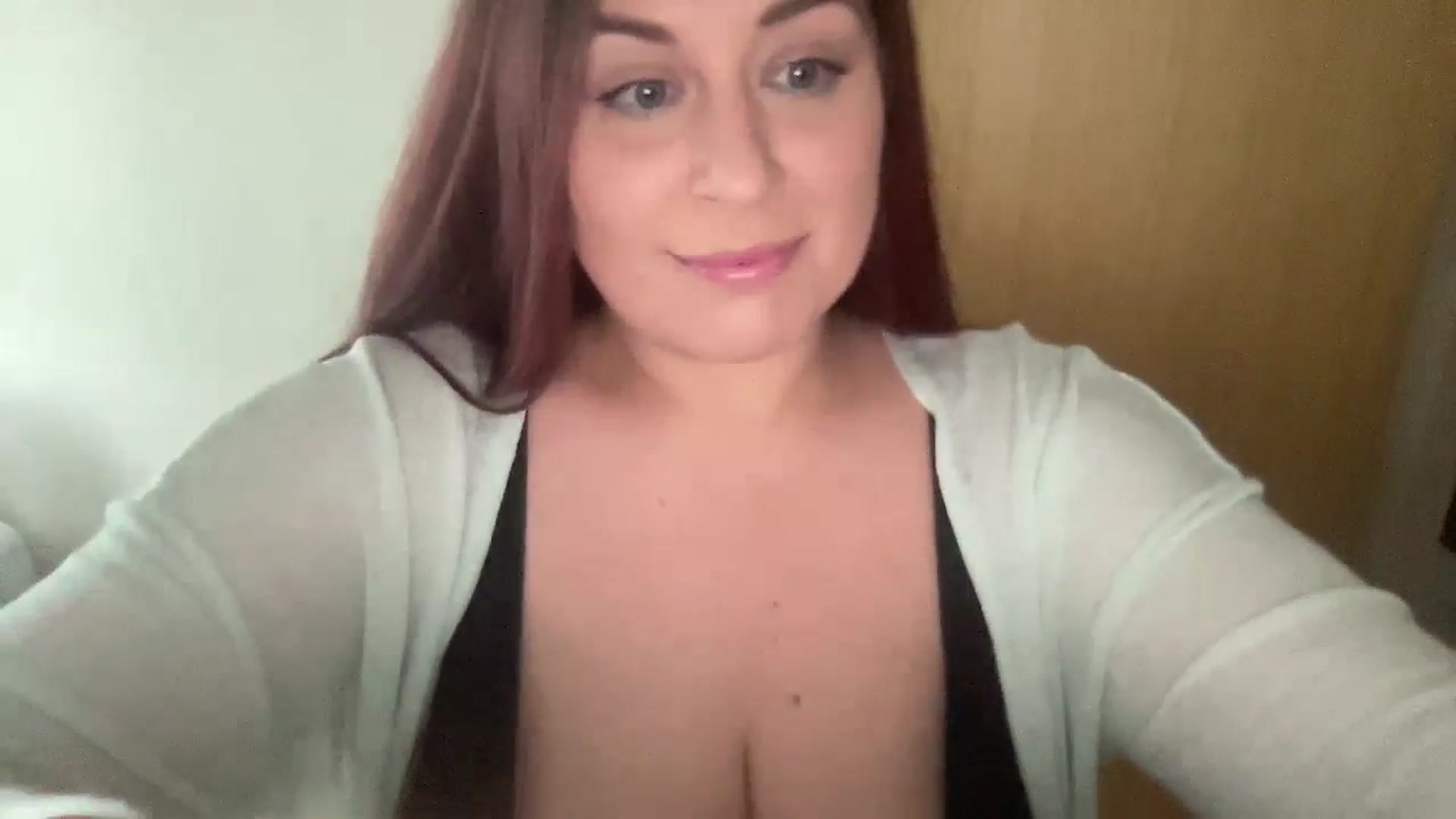 Gallery image thumbnail from Cutiexxxx's myfreecams stream on, 10/31/2024, 10:36 image 3 of 20