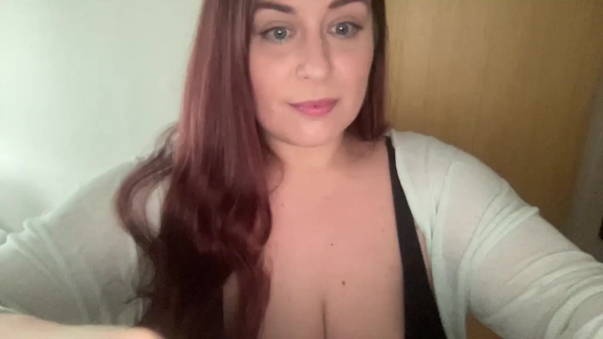 Gallery image thumbnail from Cutiexxxx's myfreecams stream on, 10/31/2024, 11:31 image 7 of 20