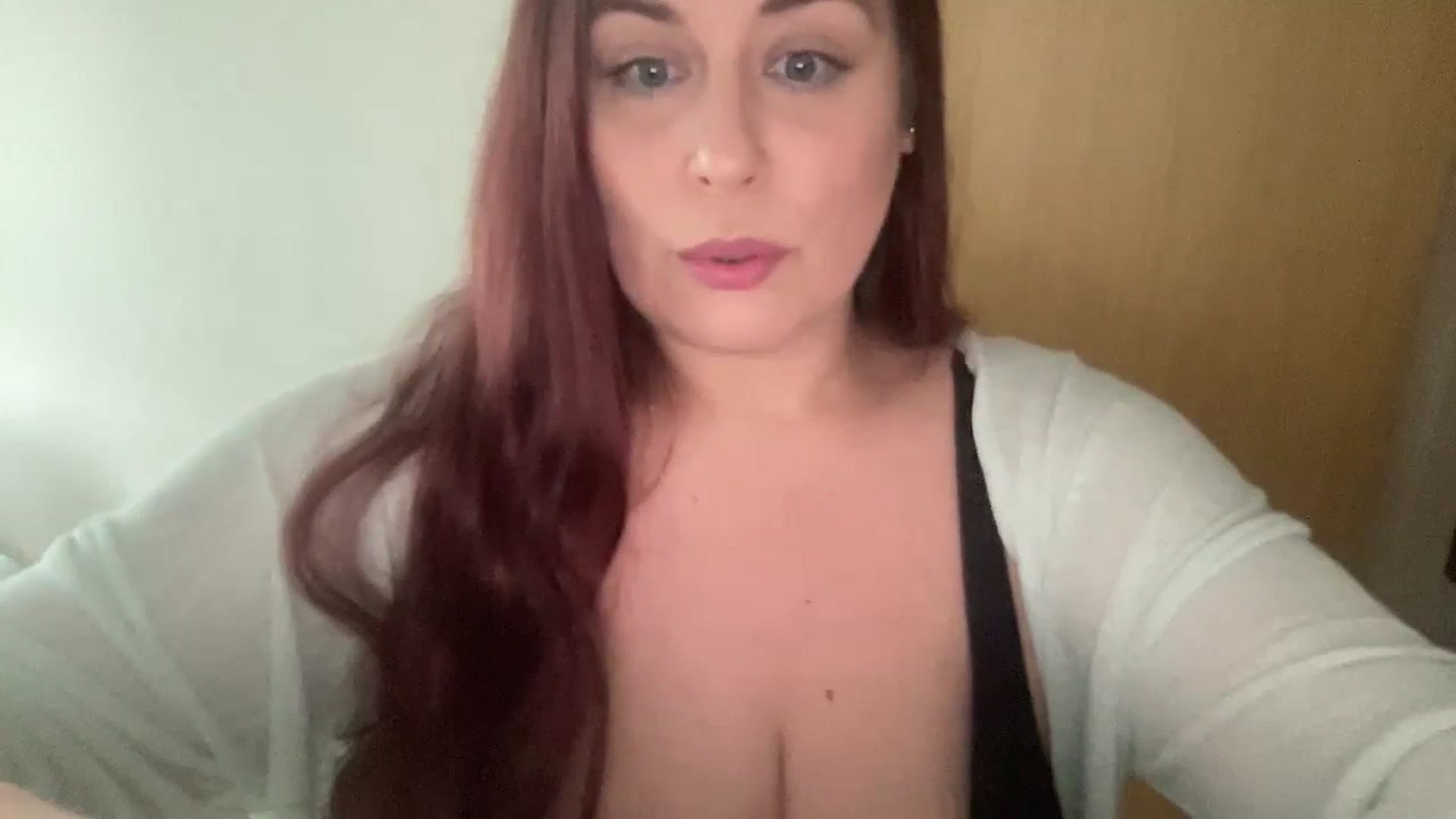 Gallery image thumbnail from Cutiexxxx's myfreecams stream on, 10/31/2024, 11:31 image 8 of 20