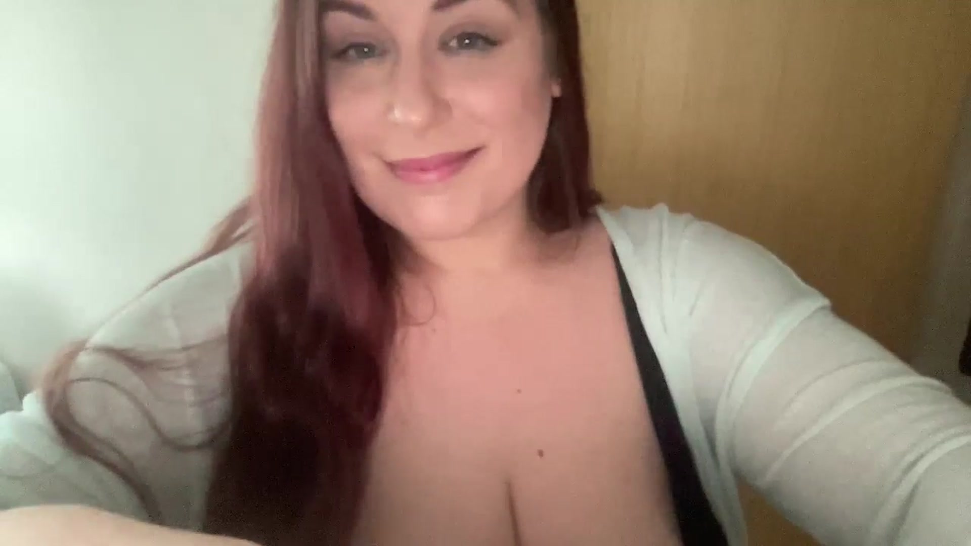 Gallery image thumbnail from Cutiexxxx's myfreecams stream on, 10/31/2024, 11:31 image 13 of 20