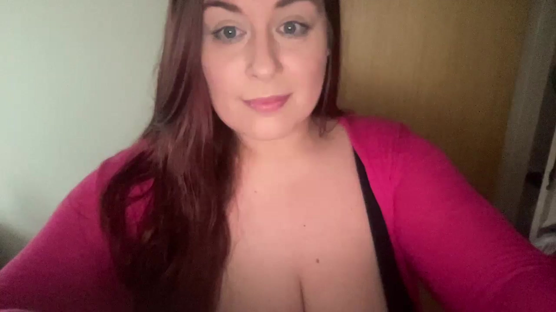 Gallery image thumbnail from Cutiexxxx's myfreecams stream on, 11/07/2024, 11:13 image 13 of 20