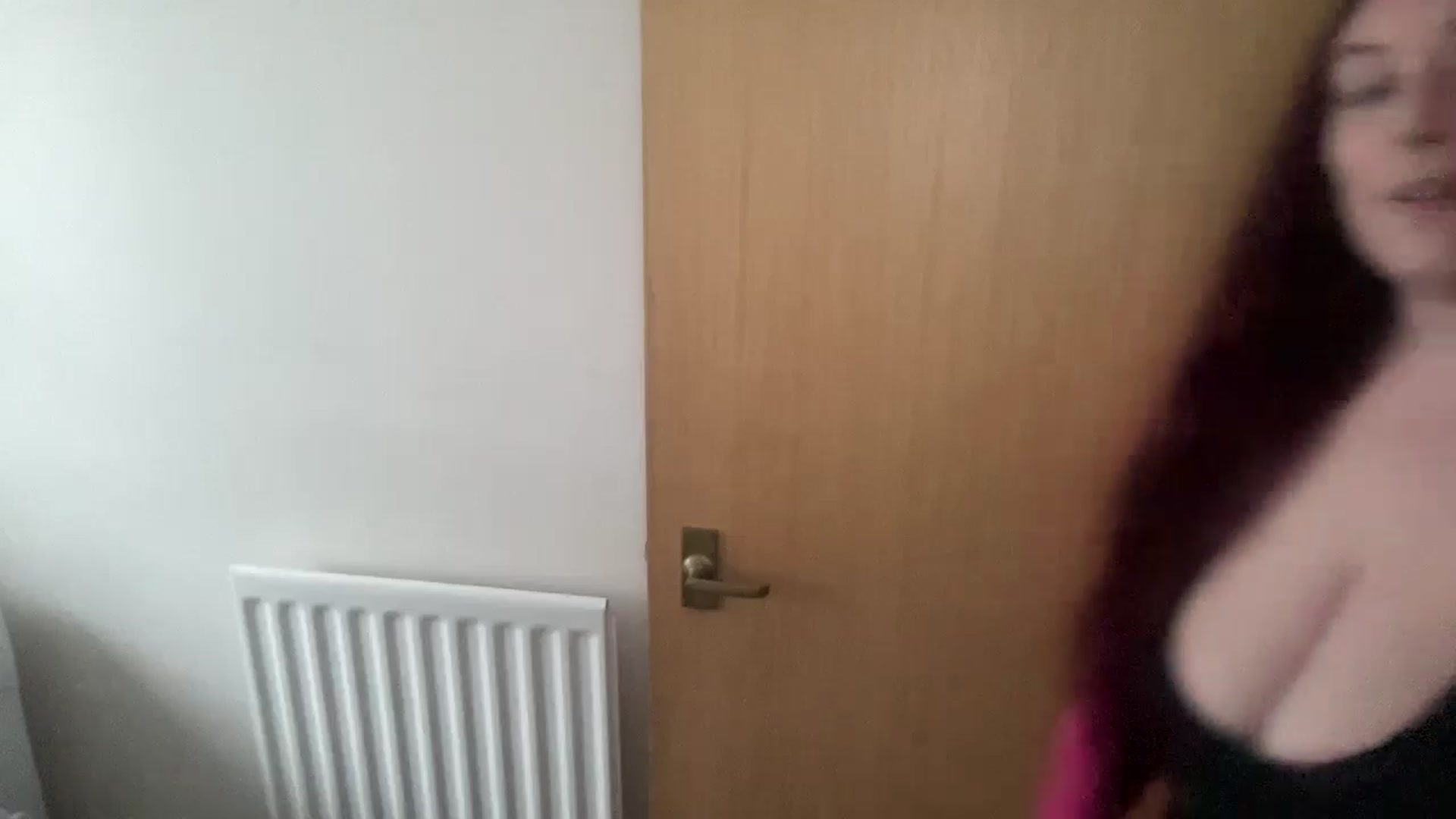 Gallery image thumbnail from Cutiexxxx's myfreecams stream on, 11/18/2024, 10:30 image 8 of 20