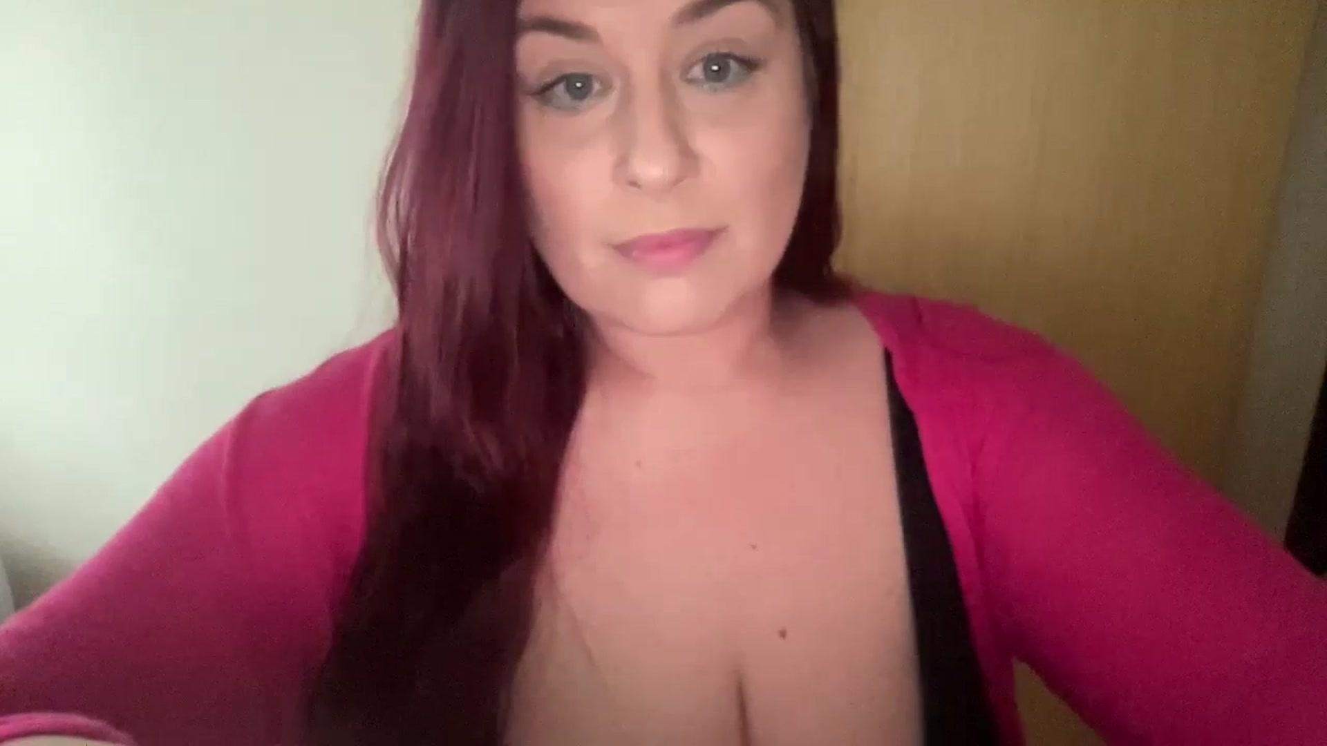 Gallery image thumbnail from Cutiexxxx's myfreecams stream on, 11/18/2024, 10:30 image 2 of 20