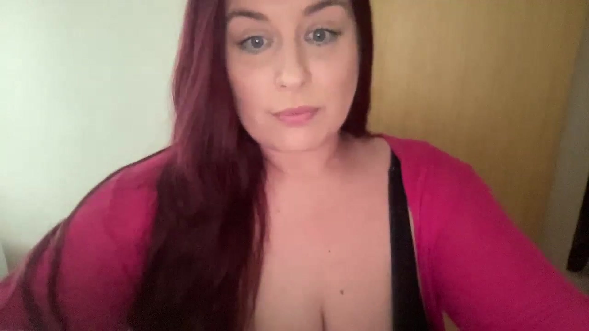 Gallery image thumbnail from Cutiexxxx's myfreecams stream on, 11/18/2024, 11:44 image 3 of 20