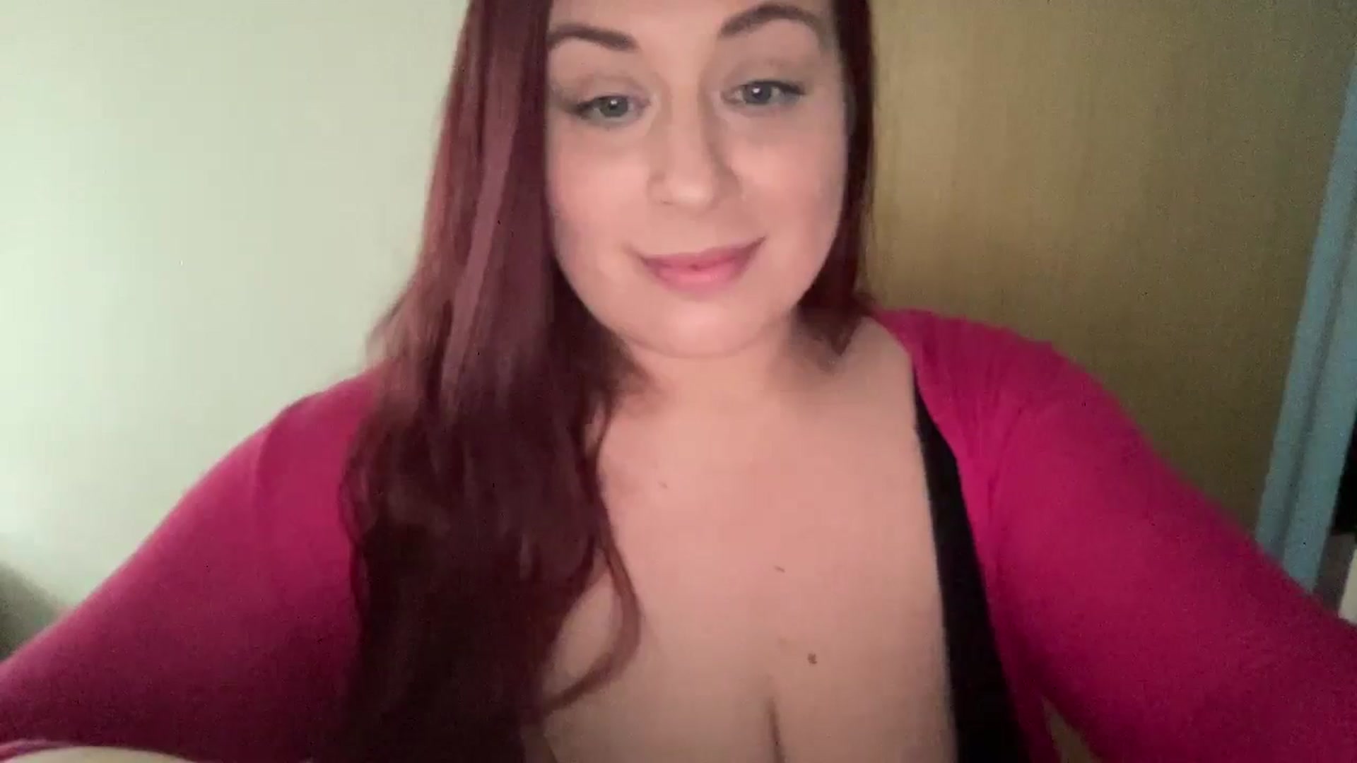 Gallery image thumbnail from Cutiexxxx's myfreecams stream on, 12/13/2024, 10:20 image 18 of 20