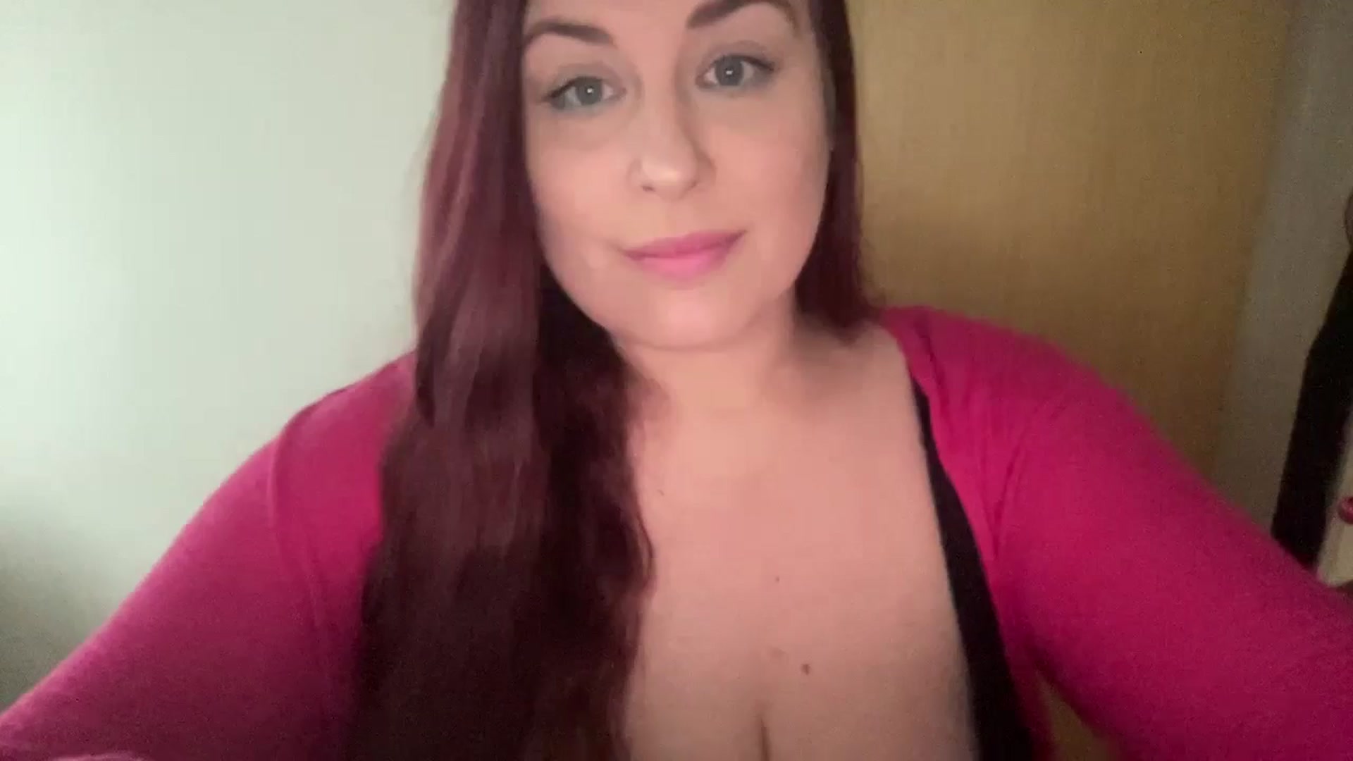 Gallery image thumbnail from Cutiexxxx's myfreecams stream on, 12/15/2024, 10:57 image 14 of 20