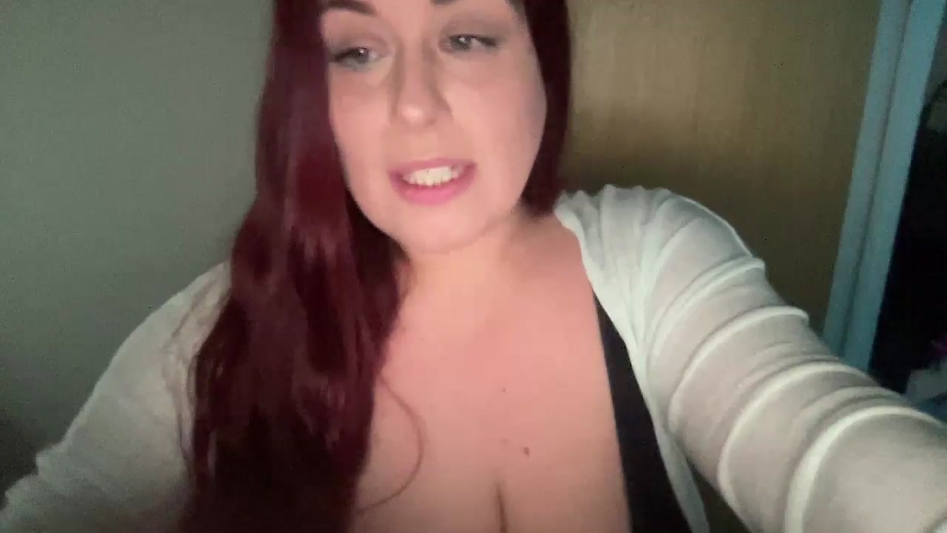 Gallery image thumbnail from Cutiexxxx's myfreecams stream on, 12/17/2024, 09:41 image 17 of 20