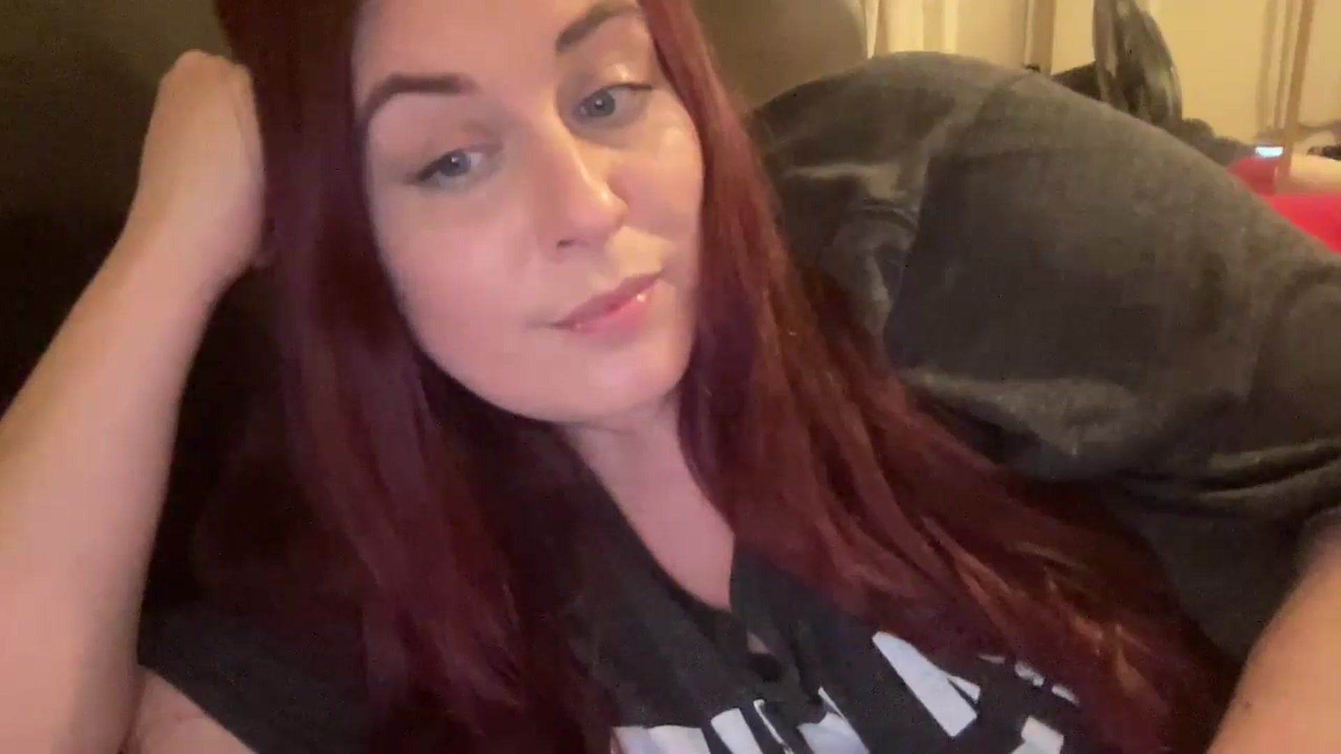 Gallery image thumbnail from Cutiexxxx's myfreecams stream on, 12/17/2024, 21:03 image 5 of 20