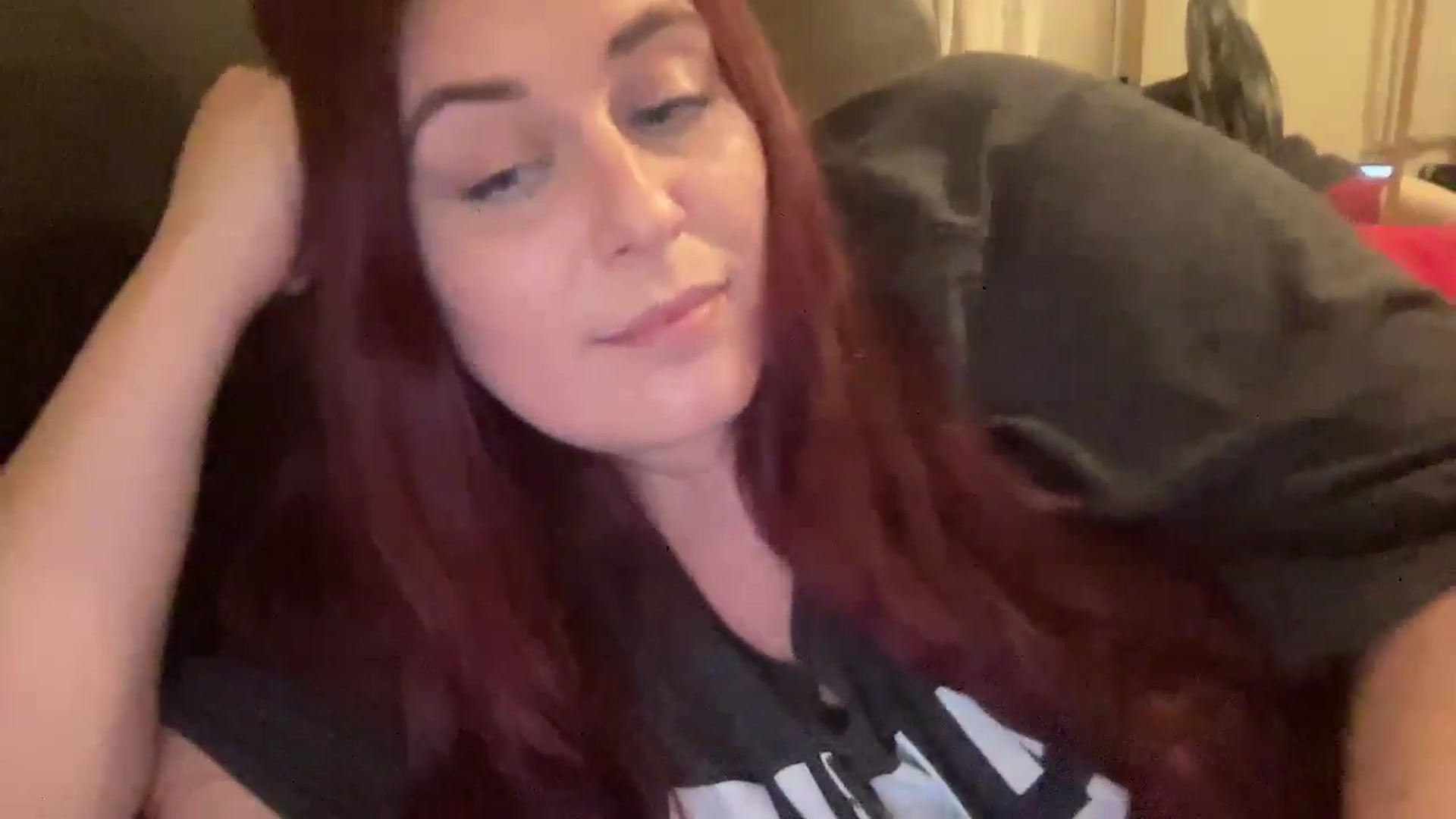Gallery image thumbnail from Cutiexxxx's myfreecams stream on, 12/17/2024, 21:03 image 7 of 20
